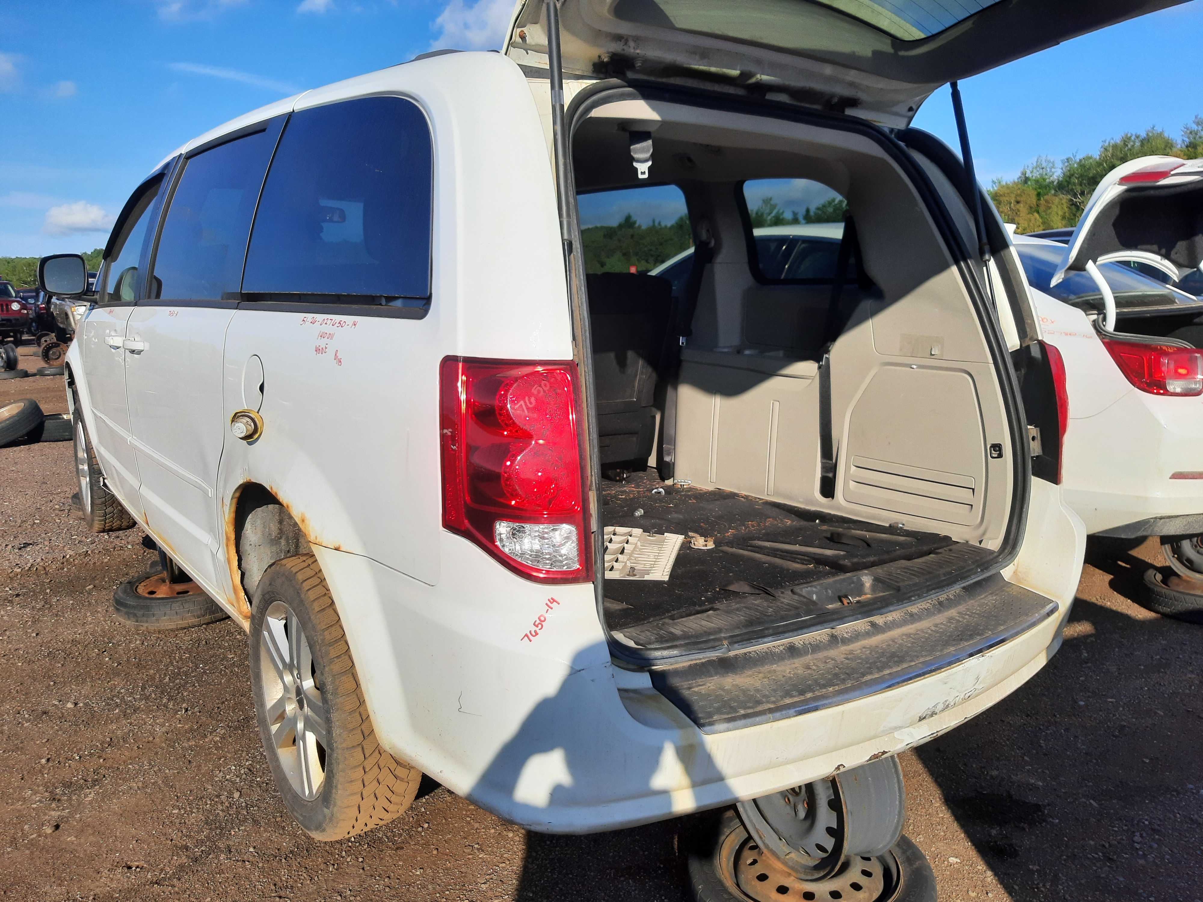 DODGE GRAND CARAVAN 2014