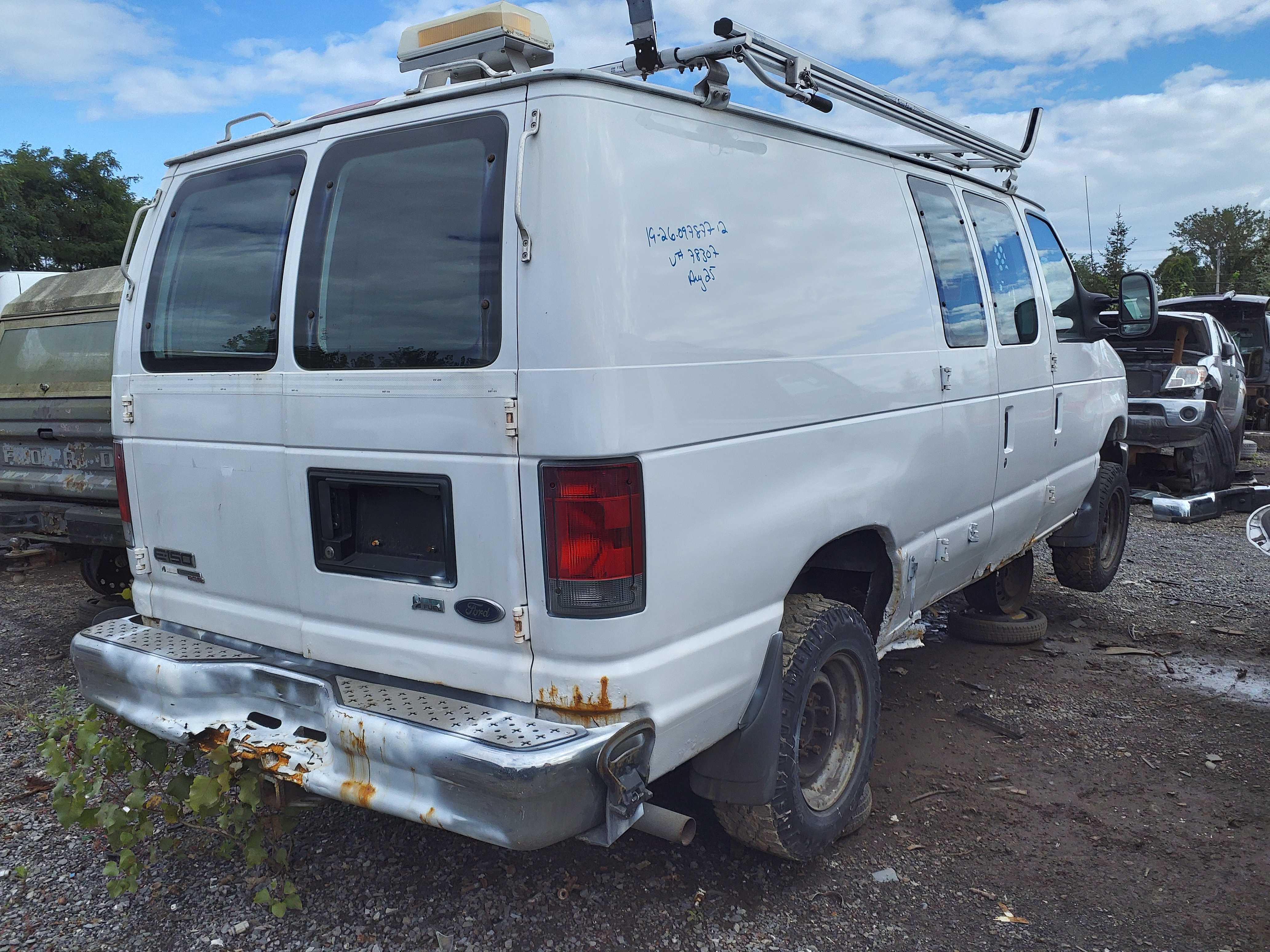 FORD ECONOLINE 2012