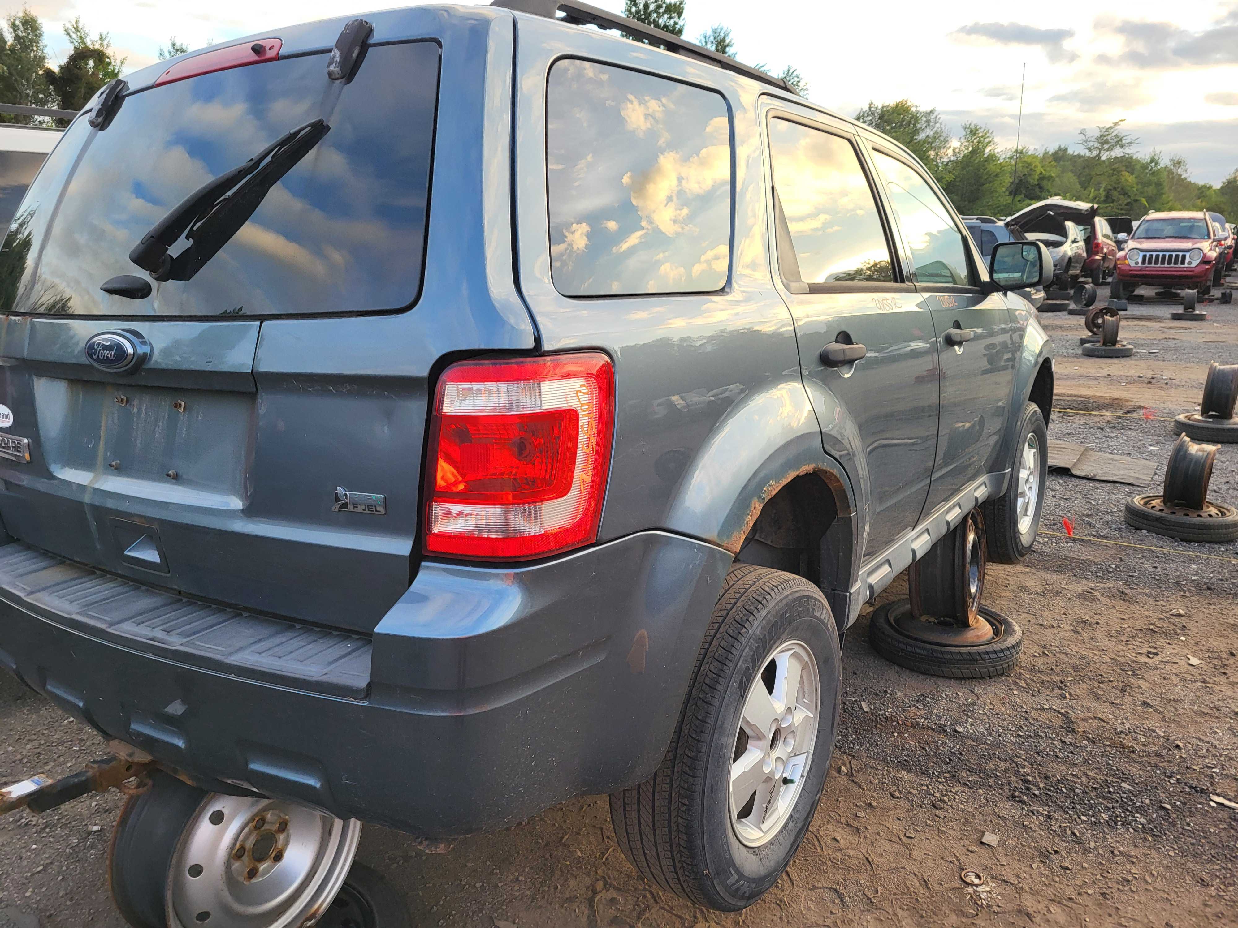 FORD ESCAPE 2012