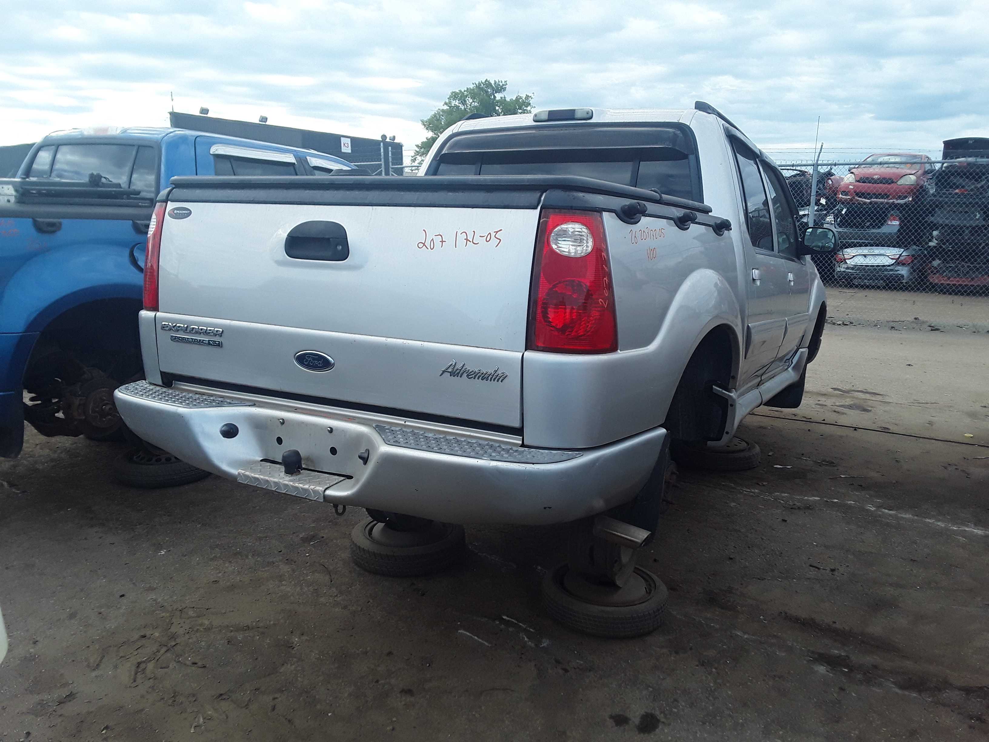 FORD EXPLORER 2005