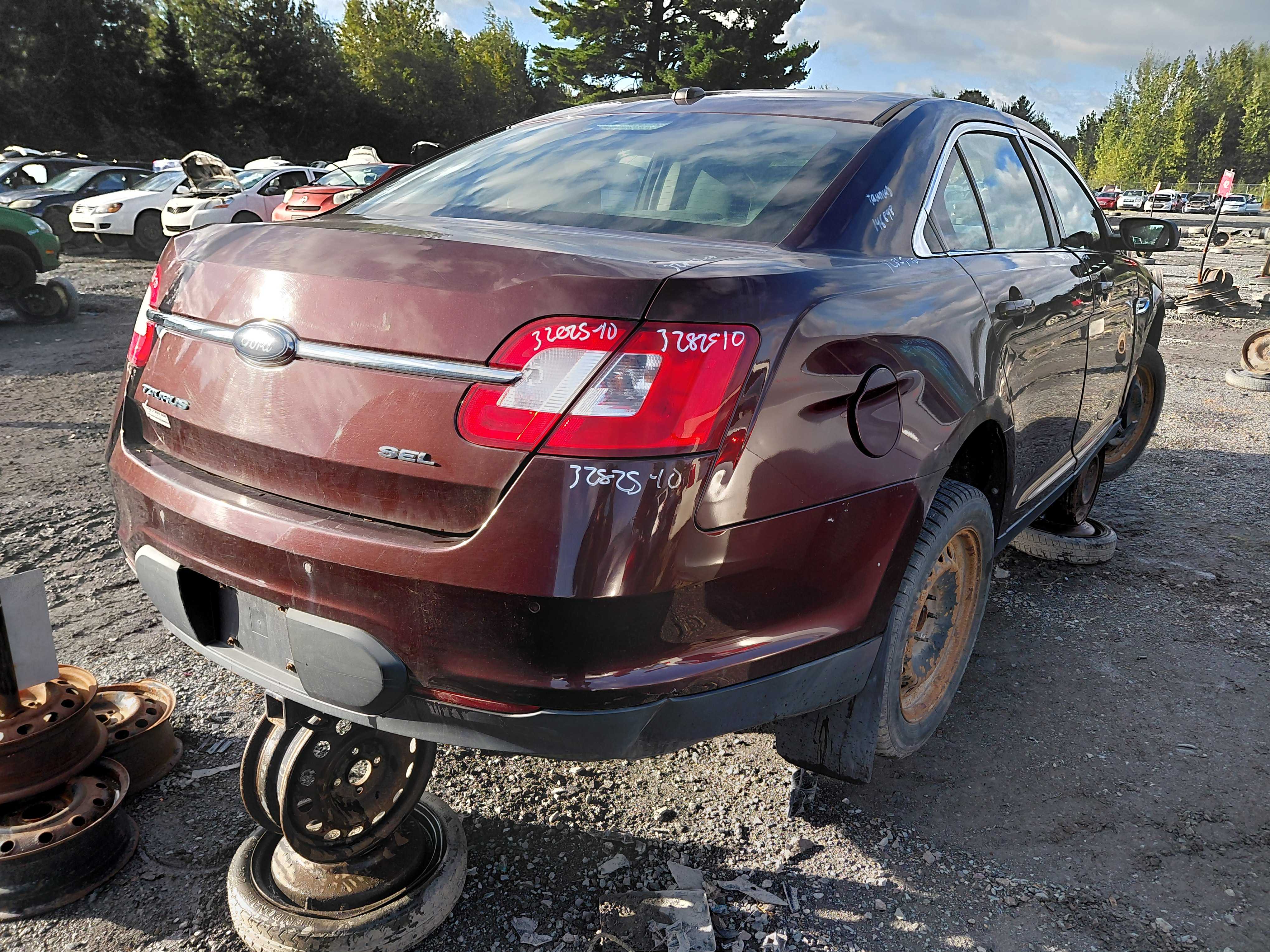 FORD TAURUS 2010