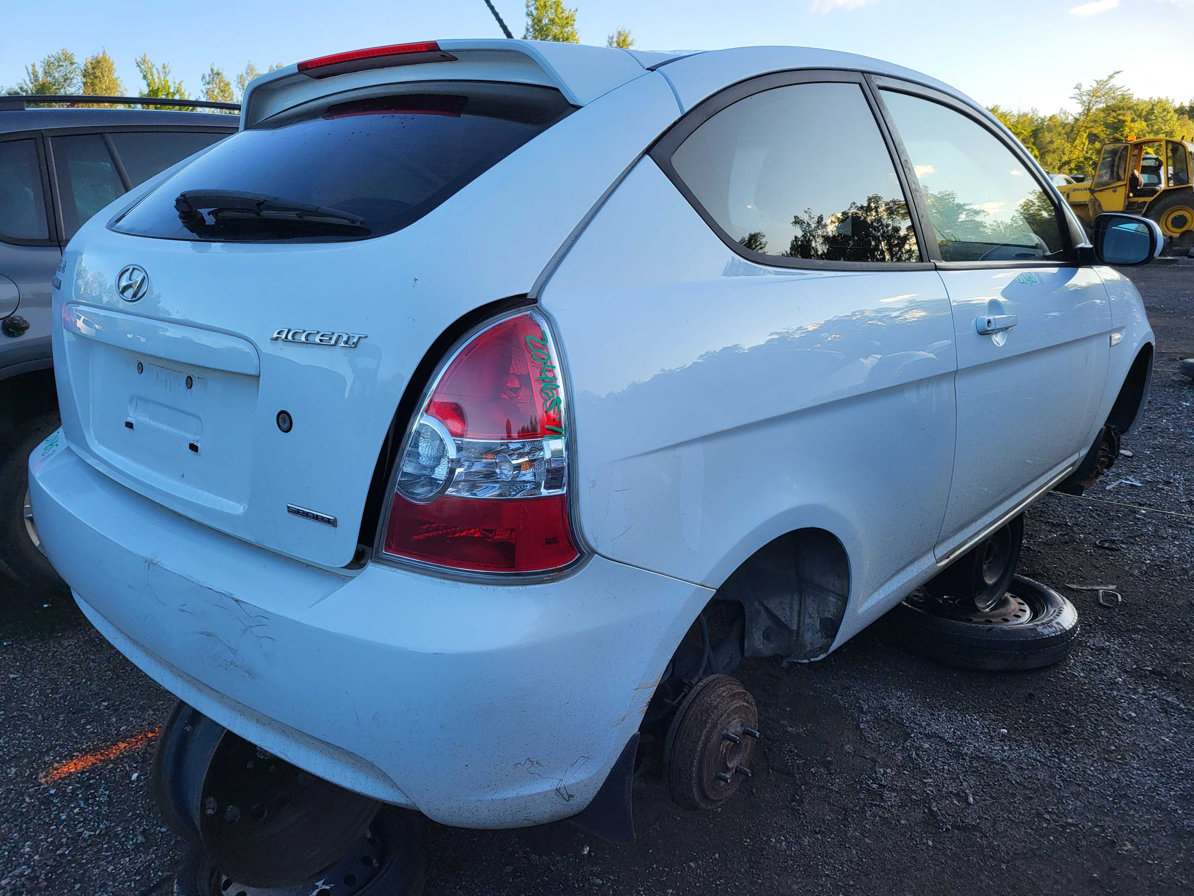 HYUNDAI ACCENT 2011