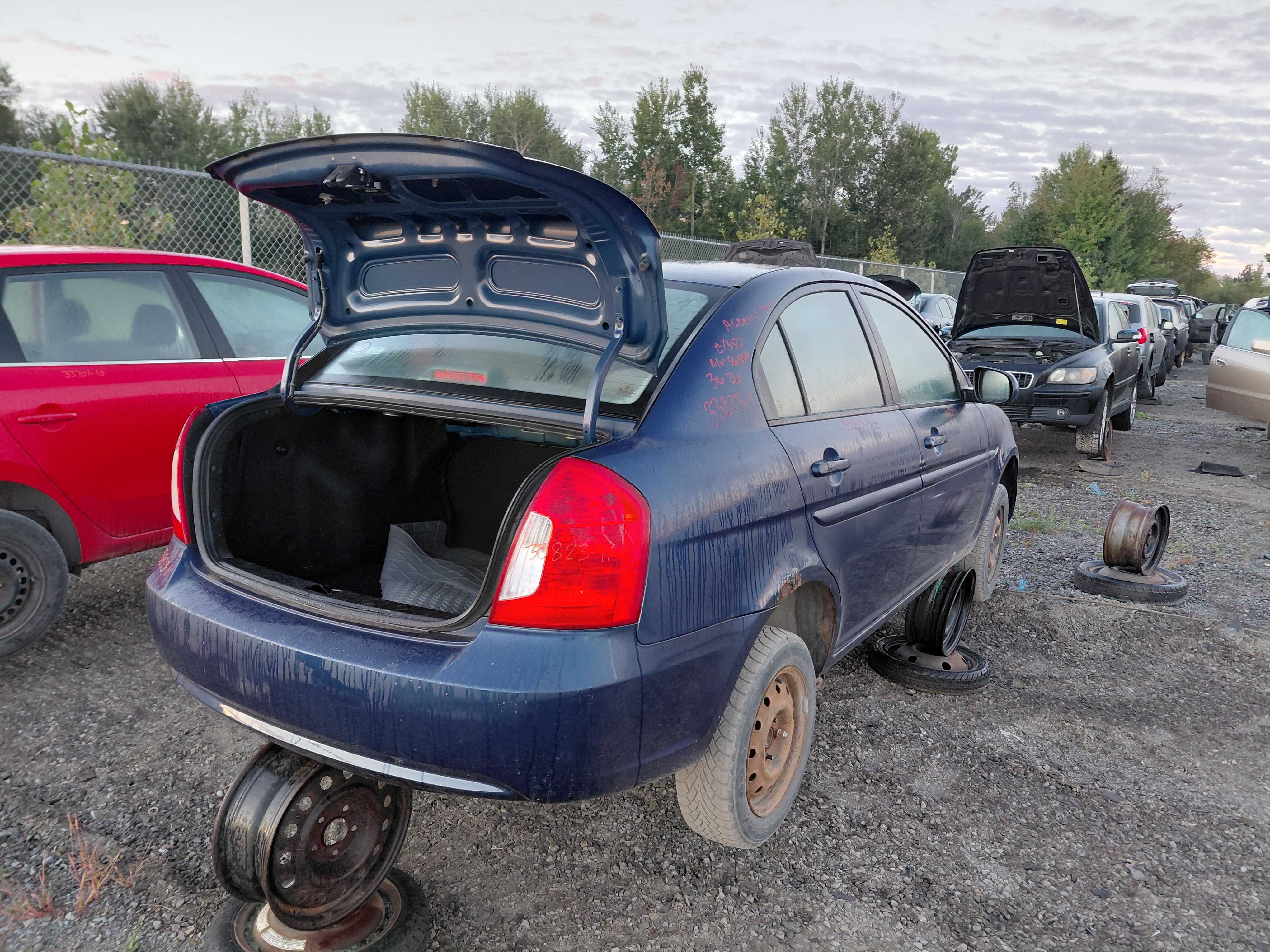 HYUNDAI ACCENT 2011