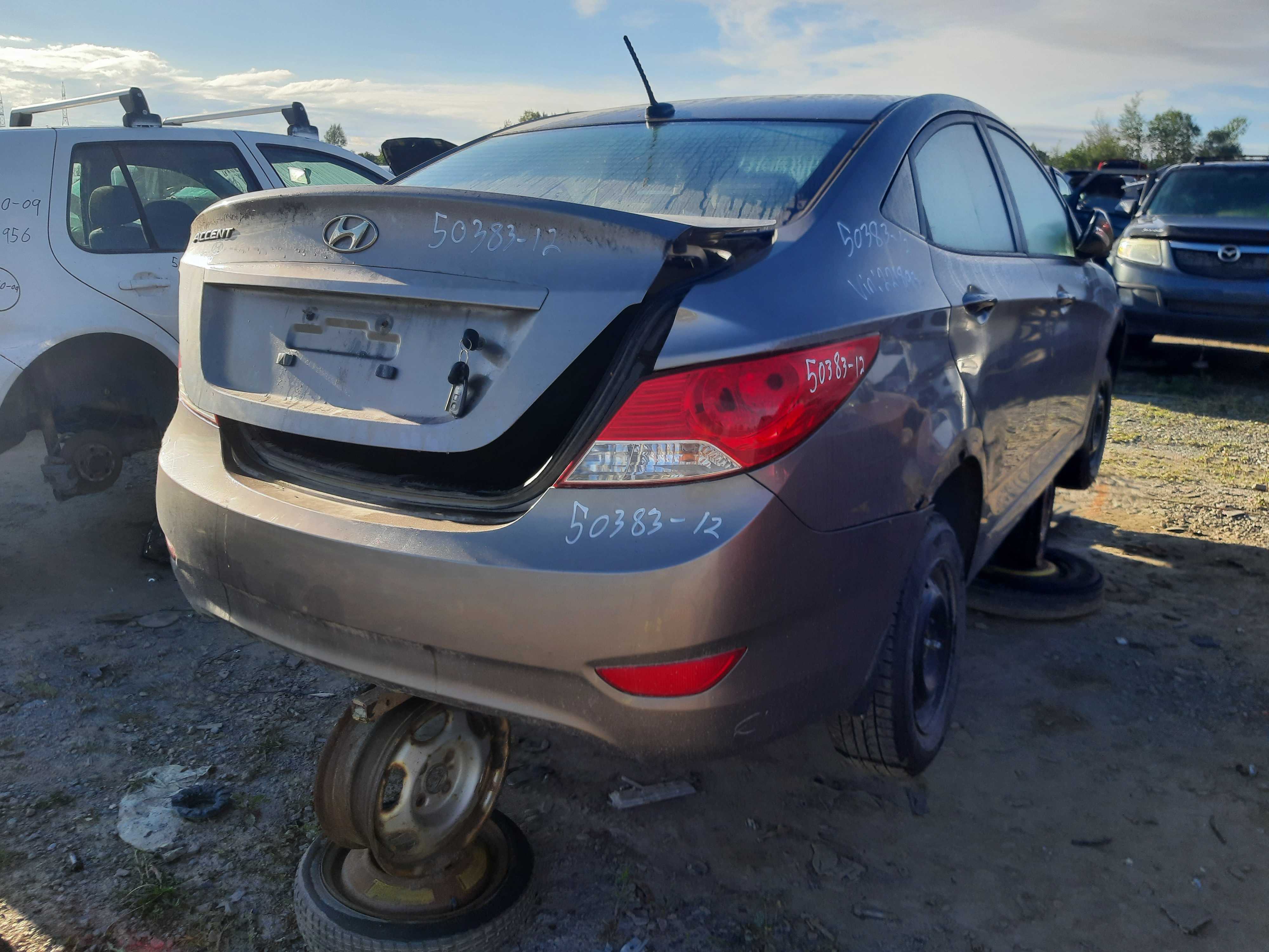 HYUNDAI ACCENT 2012