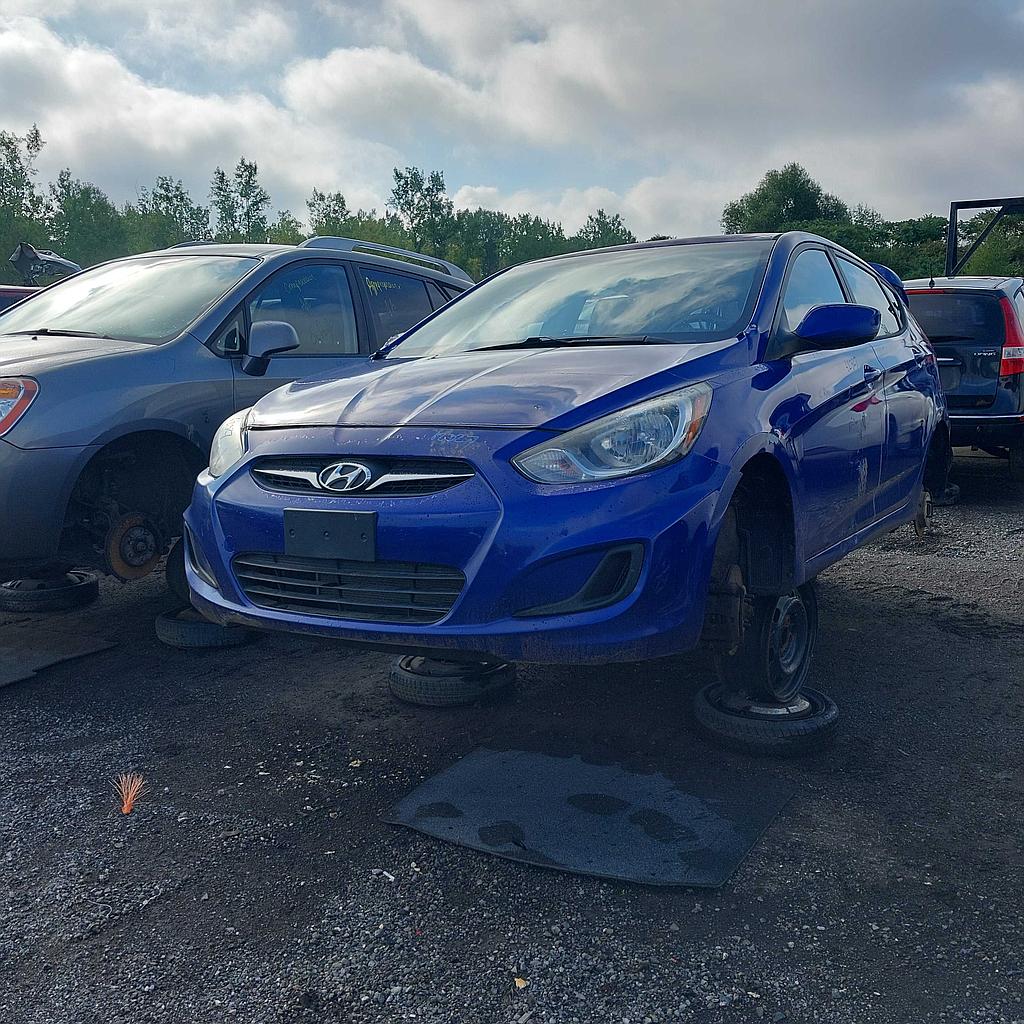HYUNDAI ACCENT 2012