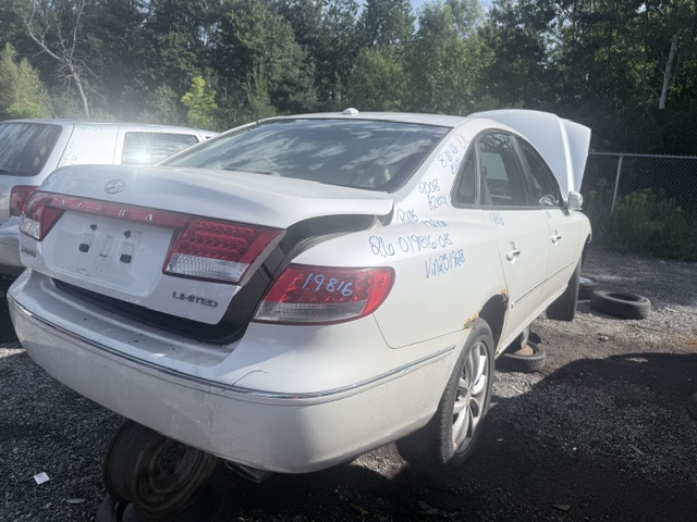 HYUNDAI AZERA 2008
