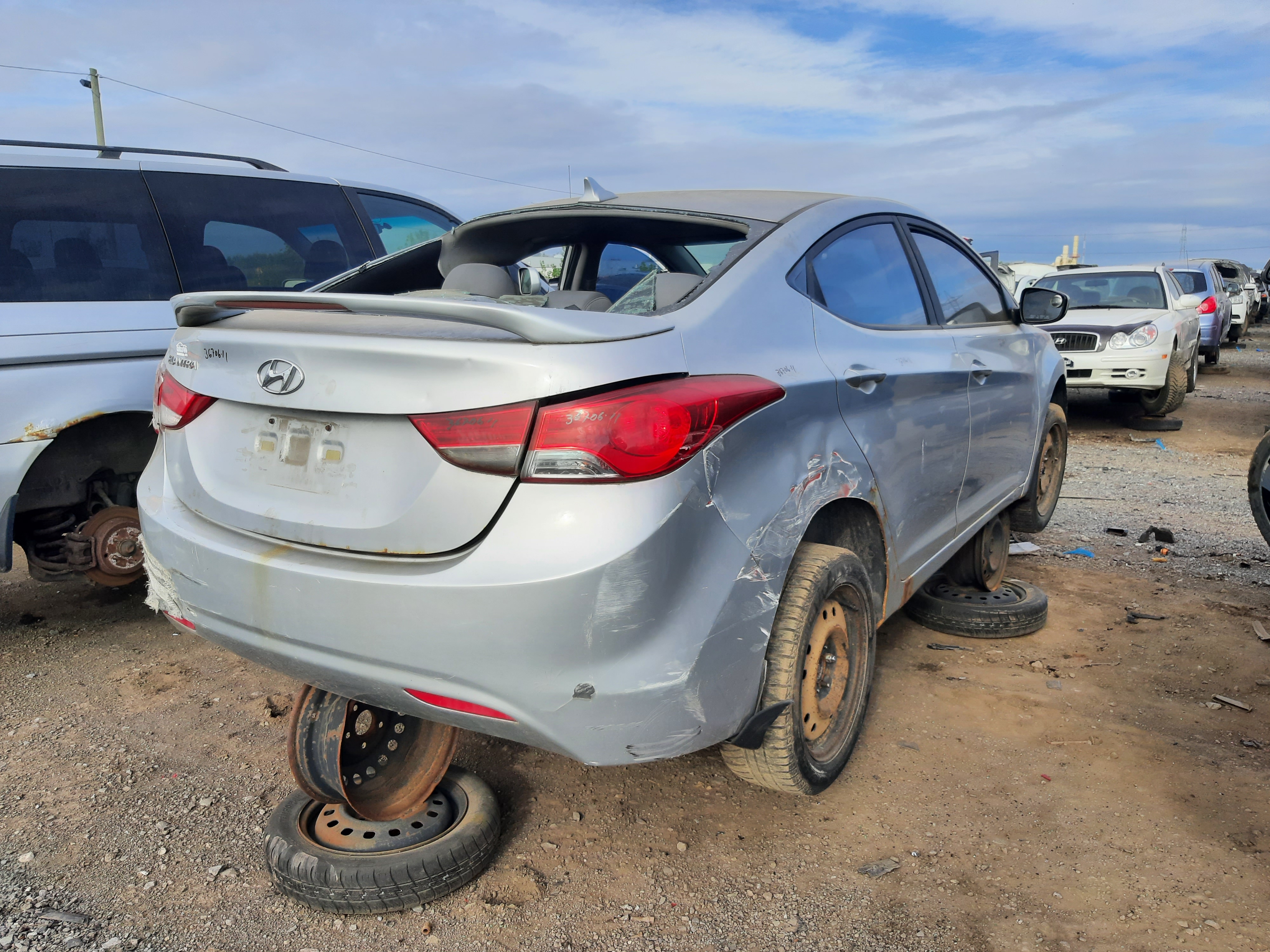 HYUNDAI ELANTRA 2011