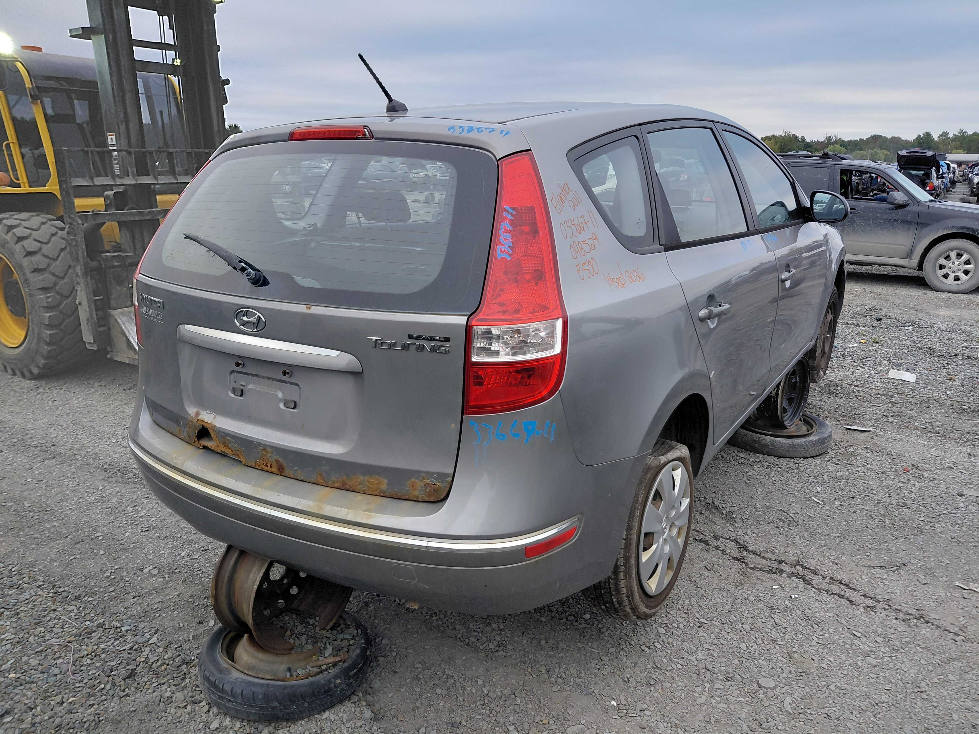 HYUNDAI ELANTRA 2011