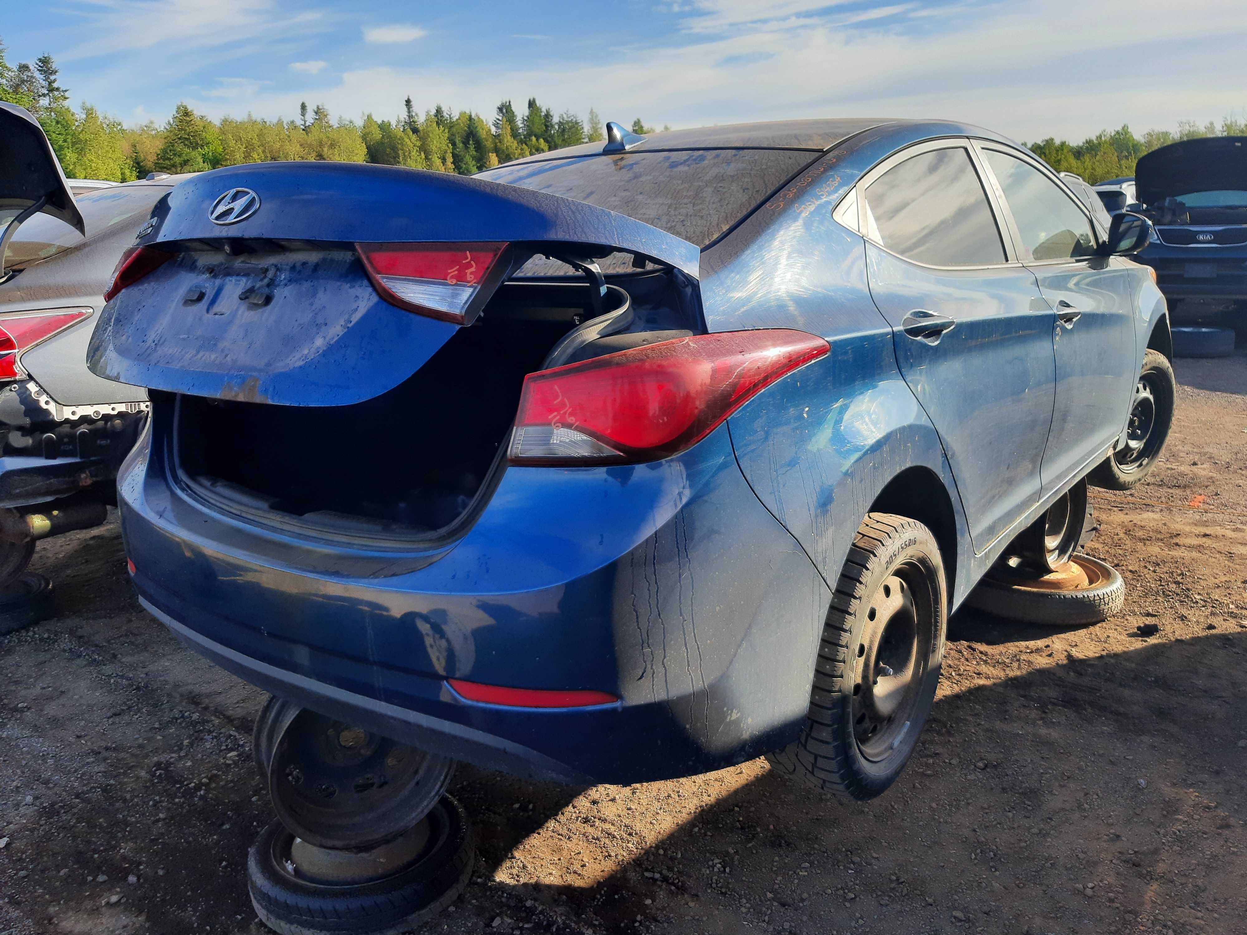 HYUNDAI ELANTRA 2016