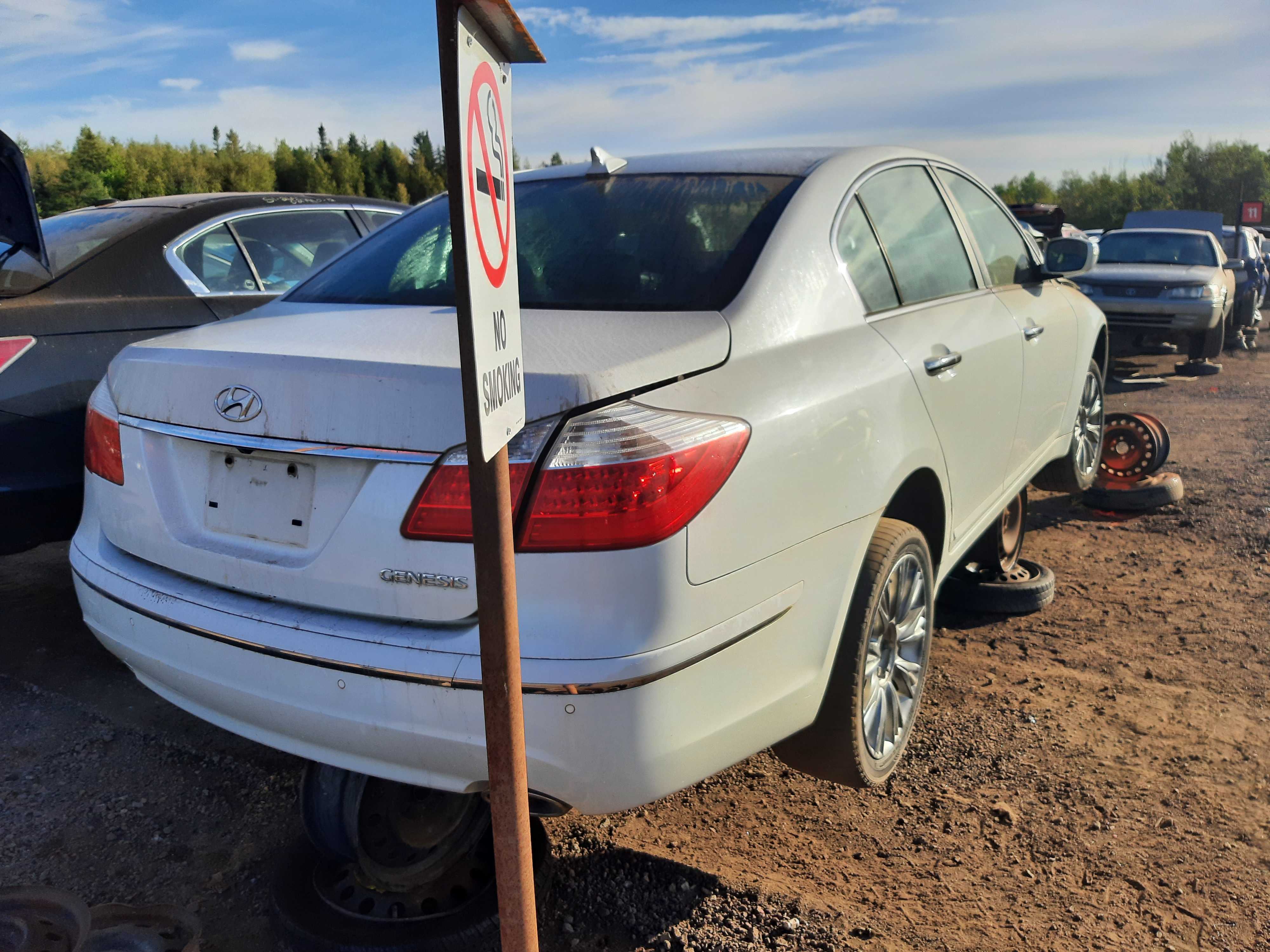 HYUNDAI GENESIS 2009