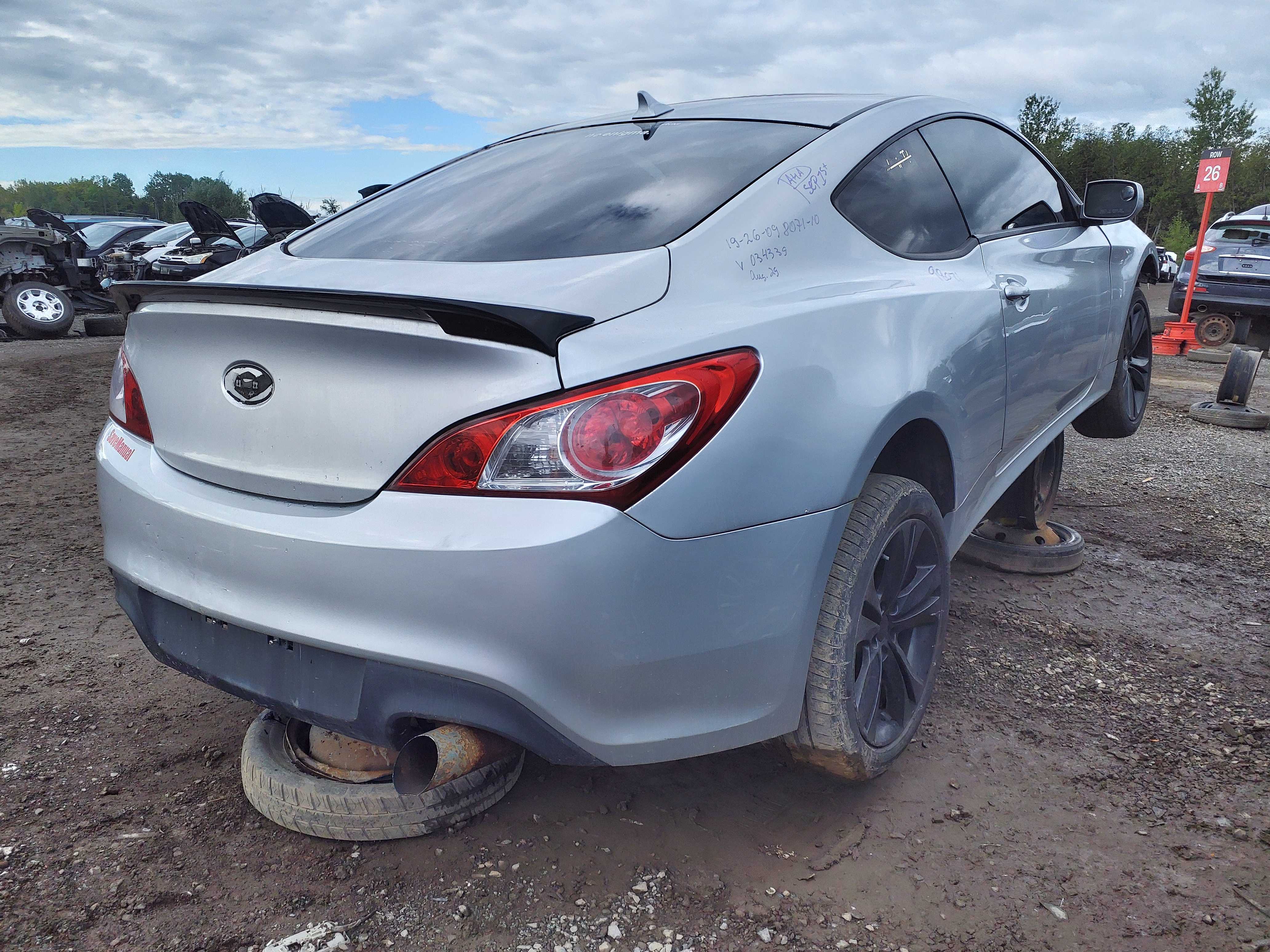 HYUNDAI GENESIS 2010
