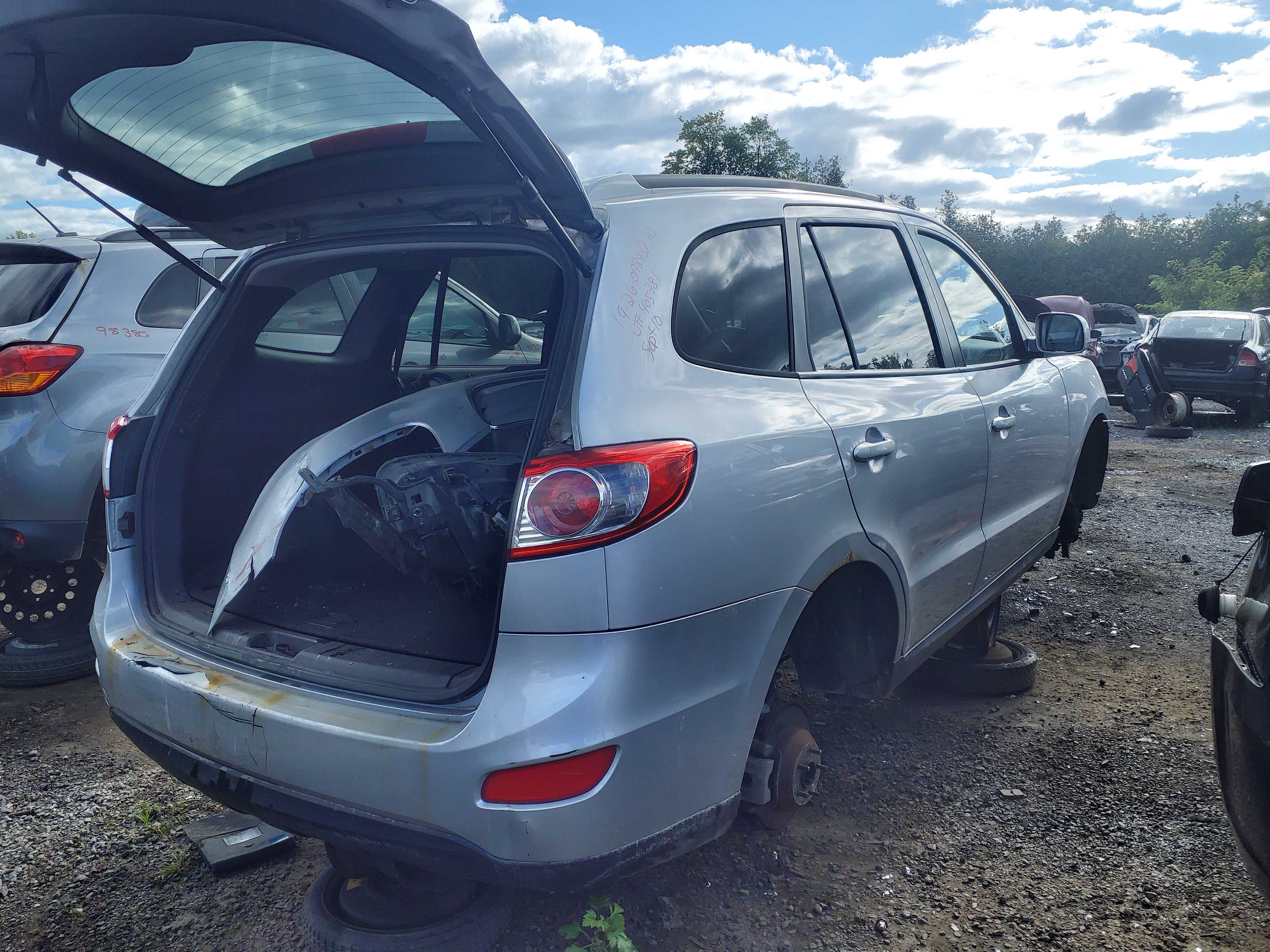 HYUNDAI SANTA FE 2010