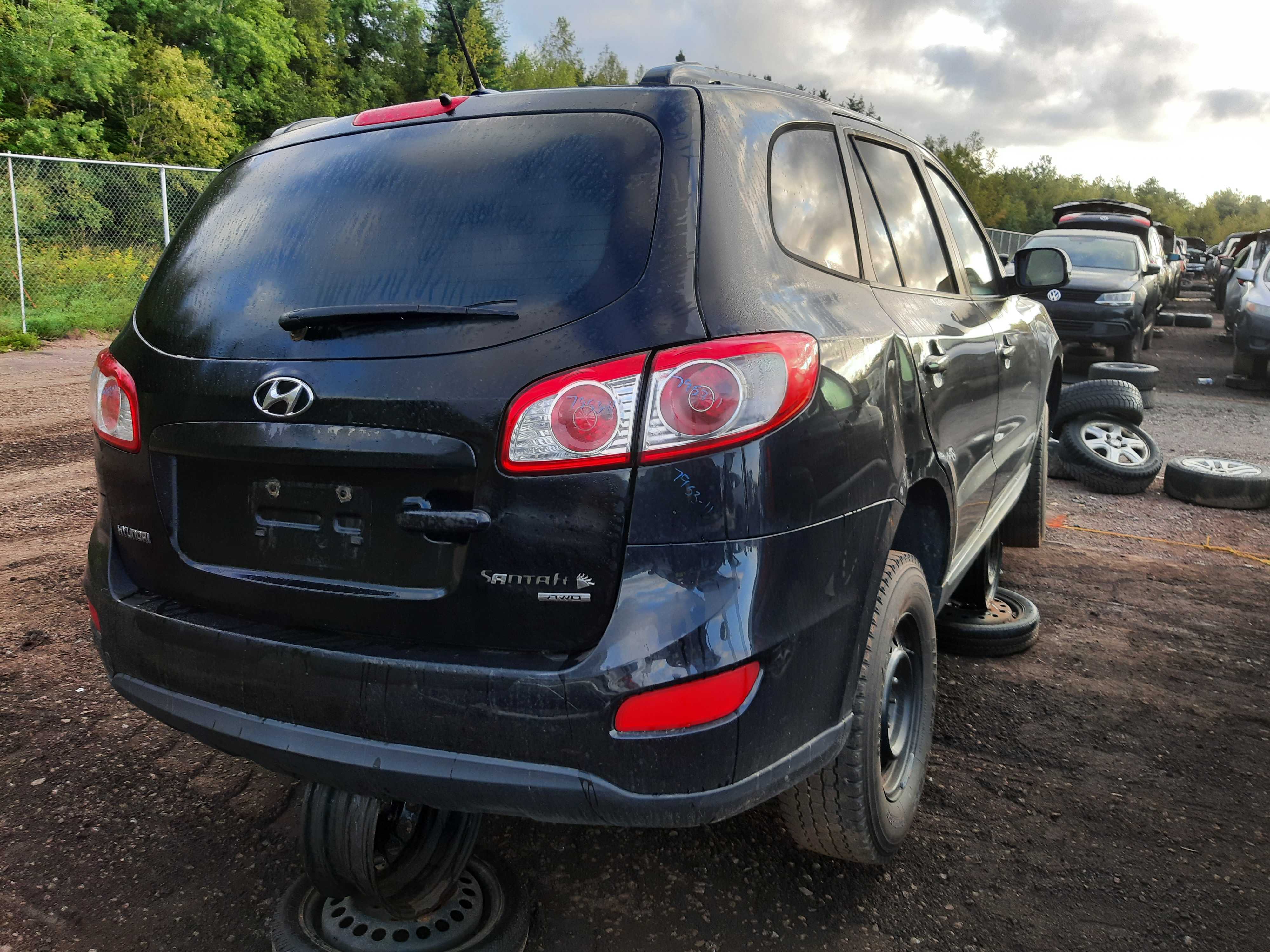 HYUNDAI SANTA FE 2011