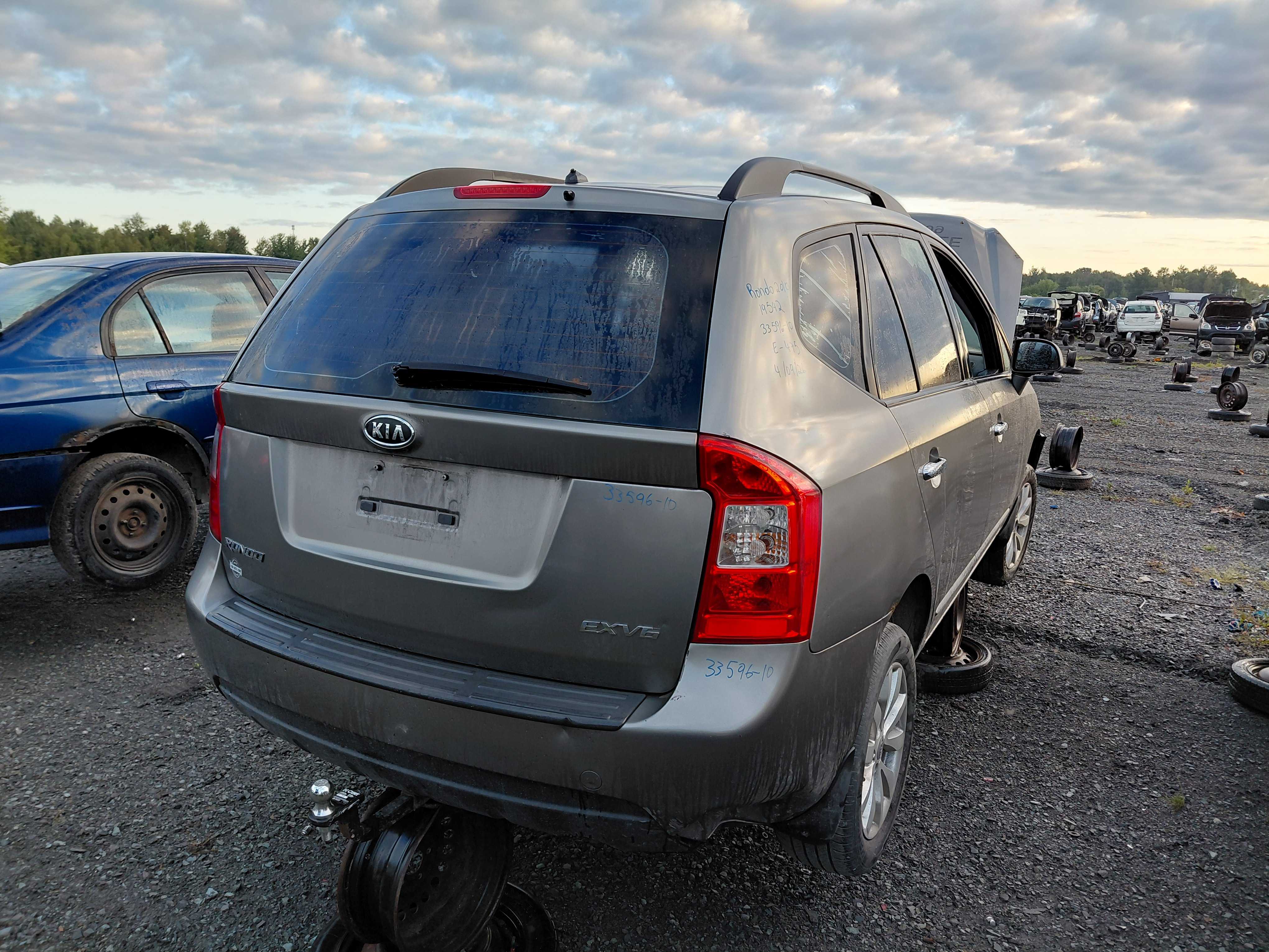 KIA RONDO 2010