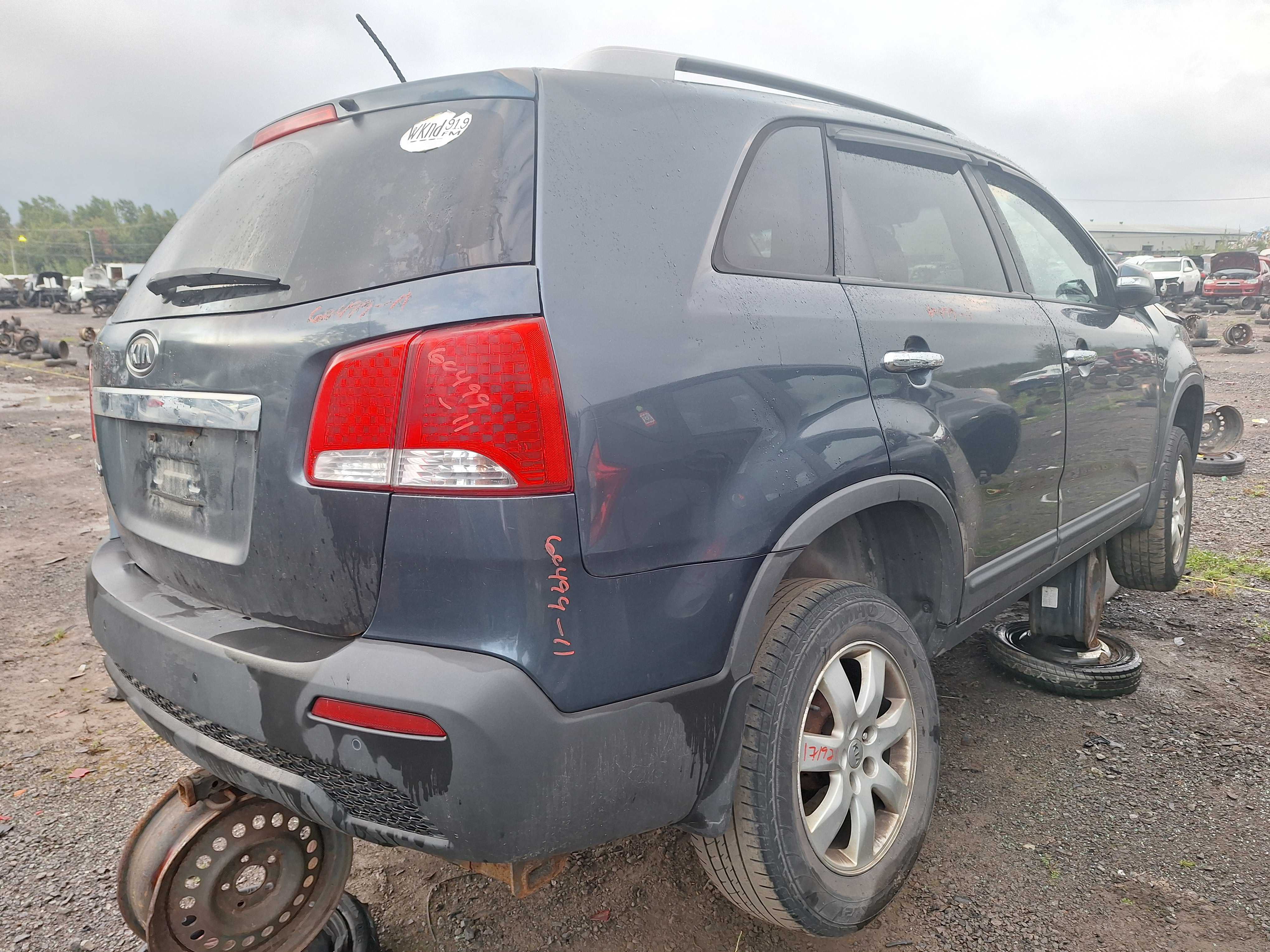 KIA SORENTO 2011