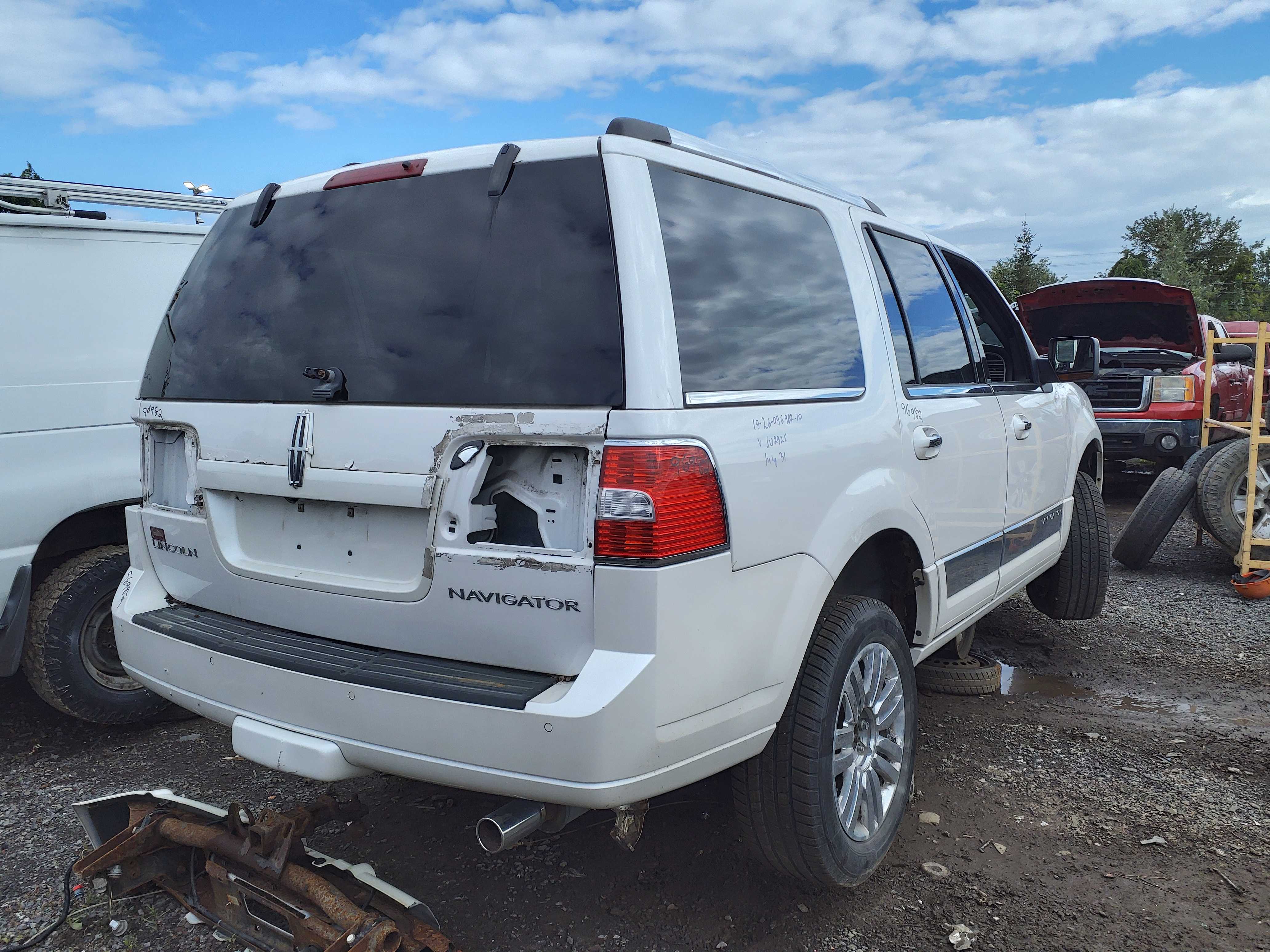 LINCOLN NAVIGATOR 2010