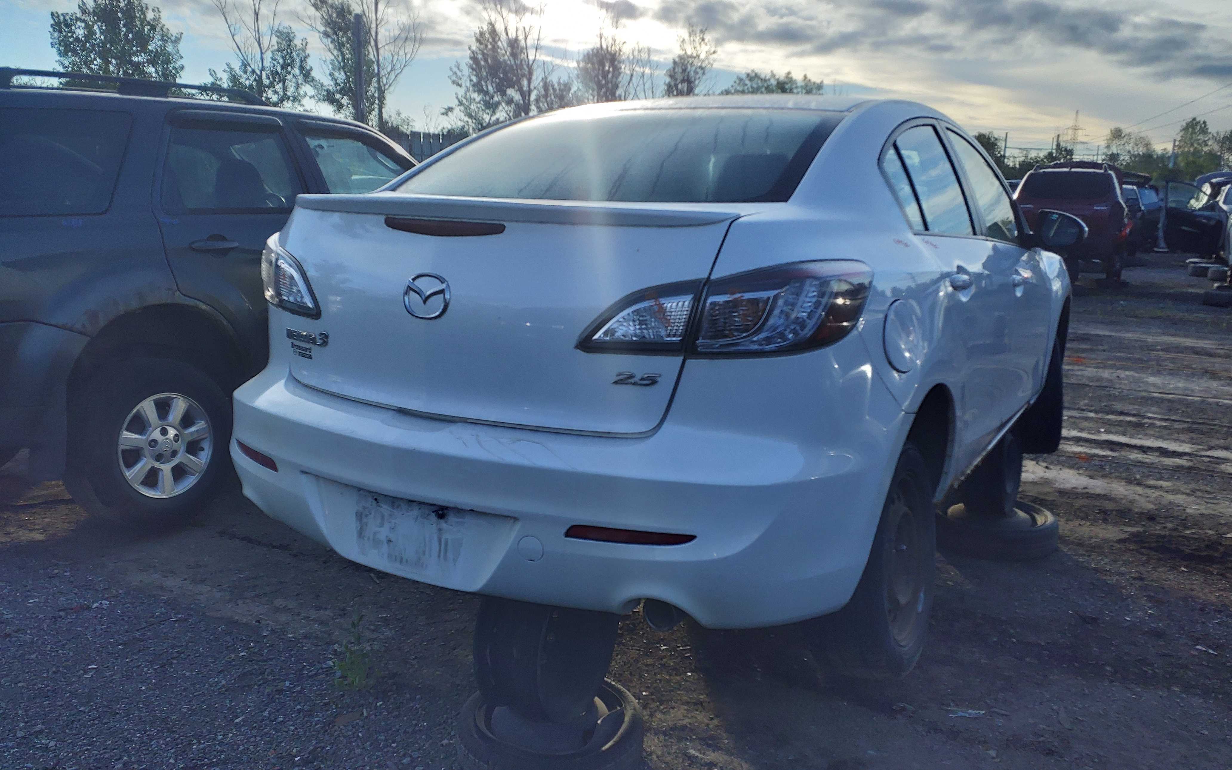MAZDA MAZDA3 2010