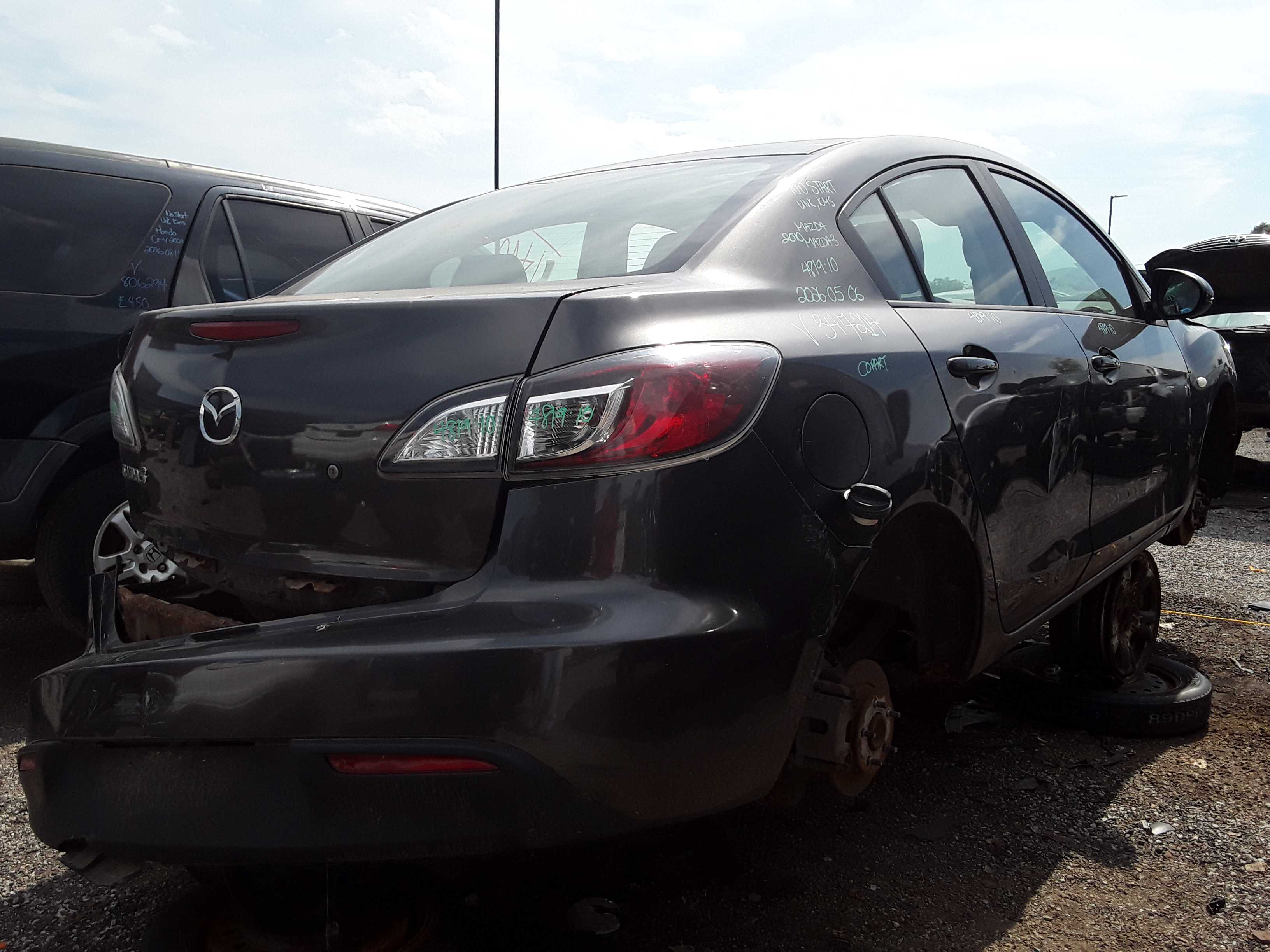 MAZDA MAZDA3 2010