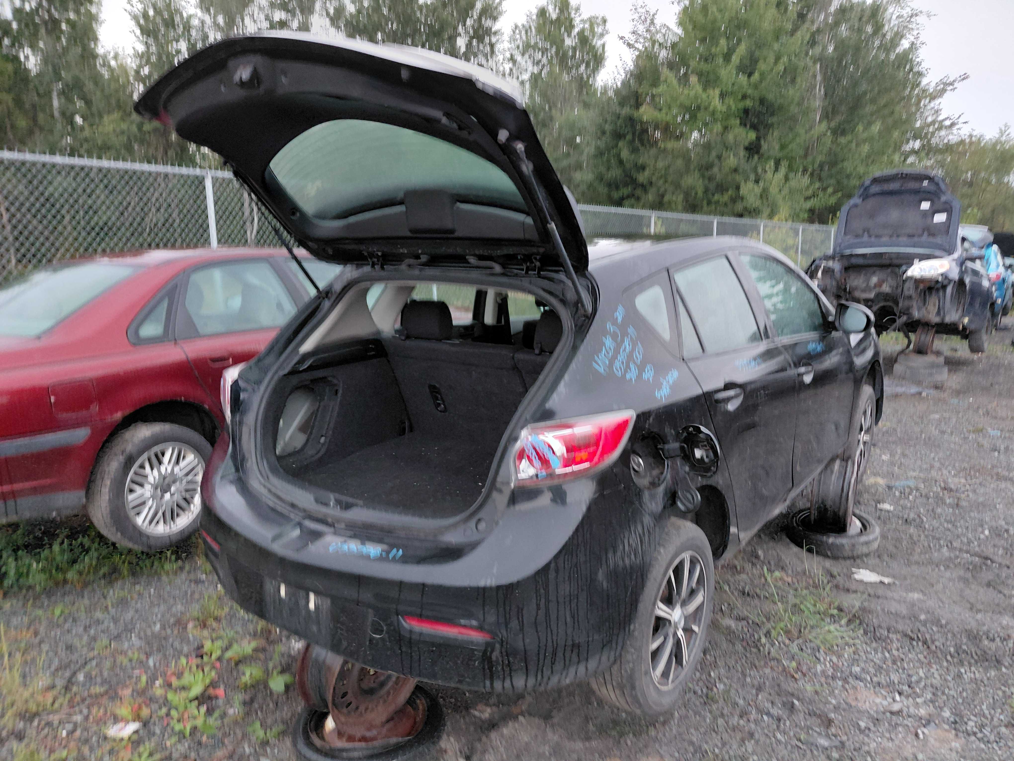 MAZDA MAZDA3 2011