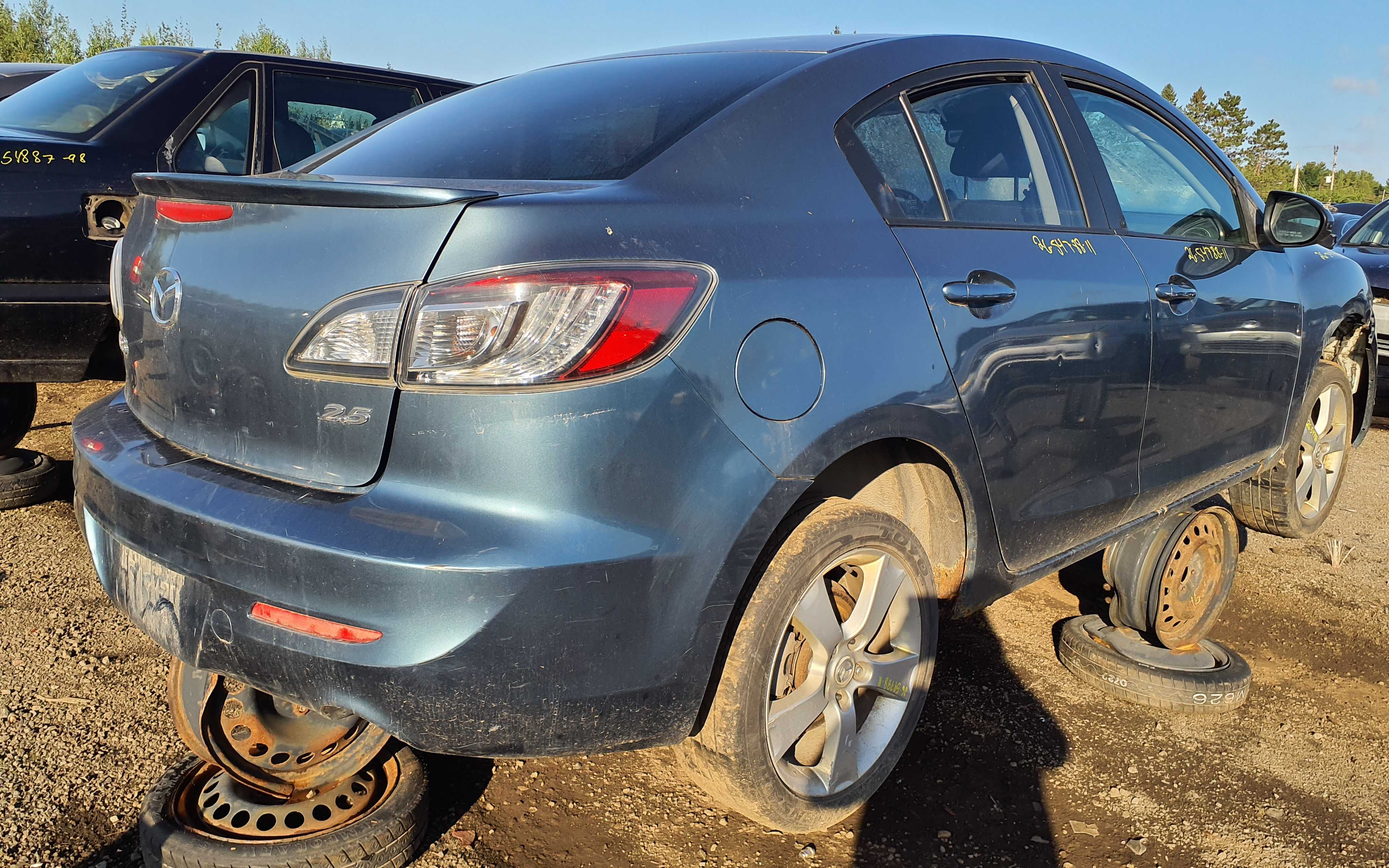 MAZDA MAZDA3 2011