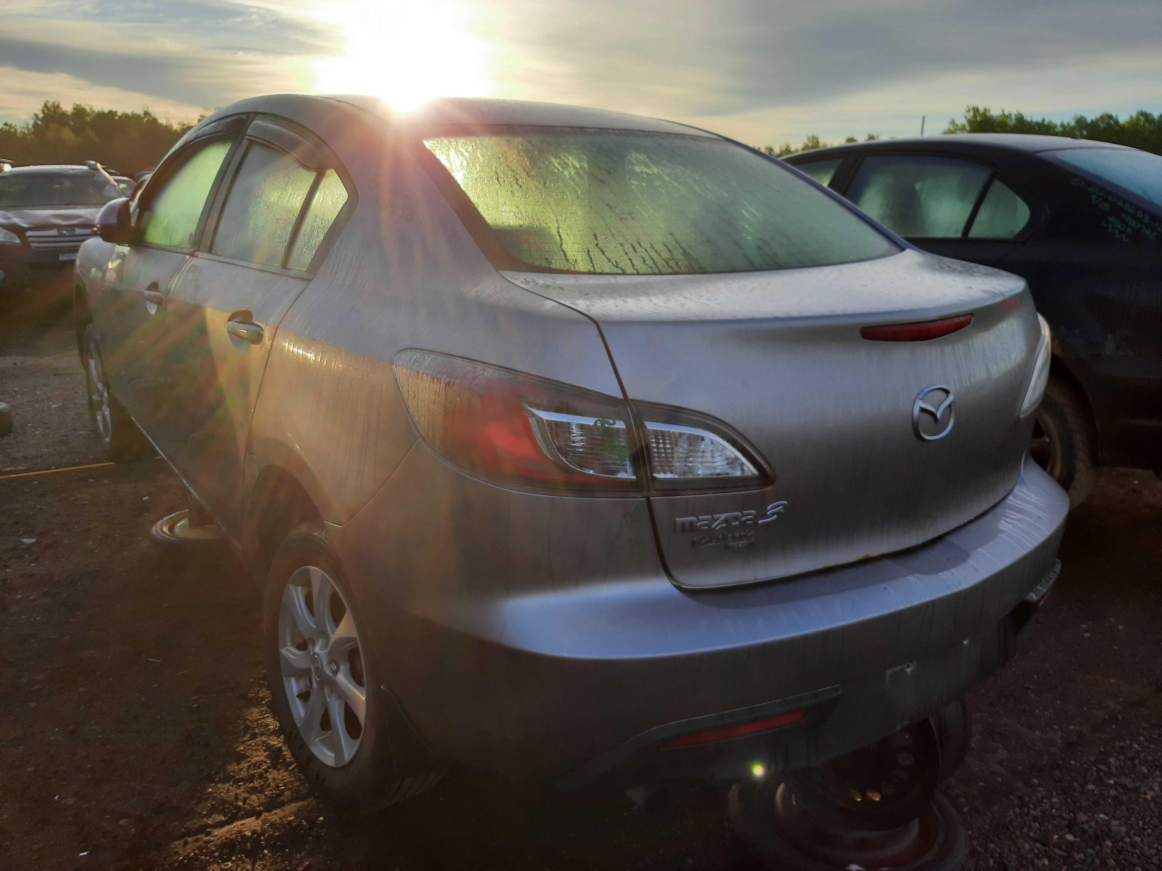 MAZDA MAZDA3 2011
