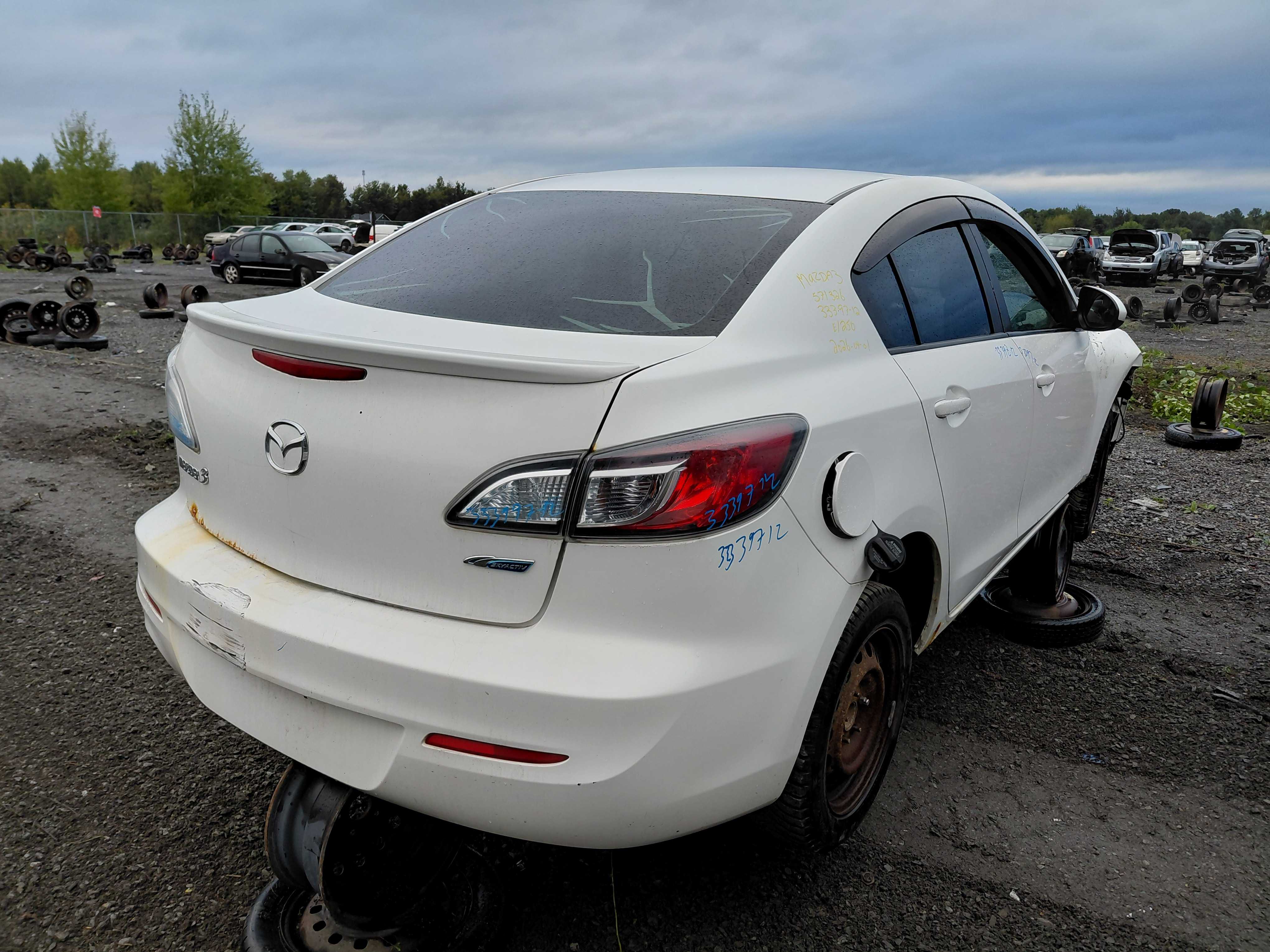 MAZDA MAZDA3 2012