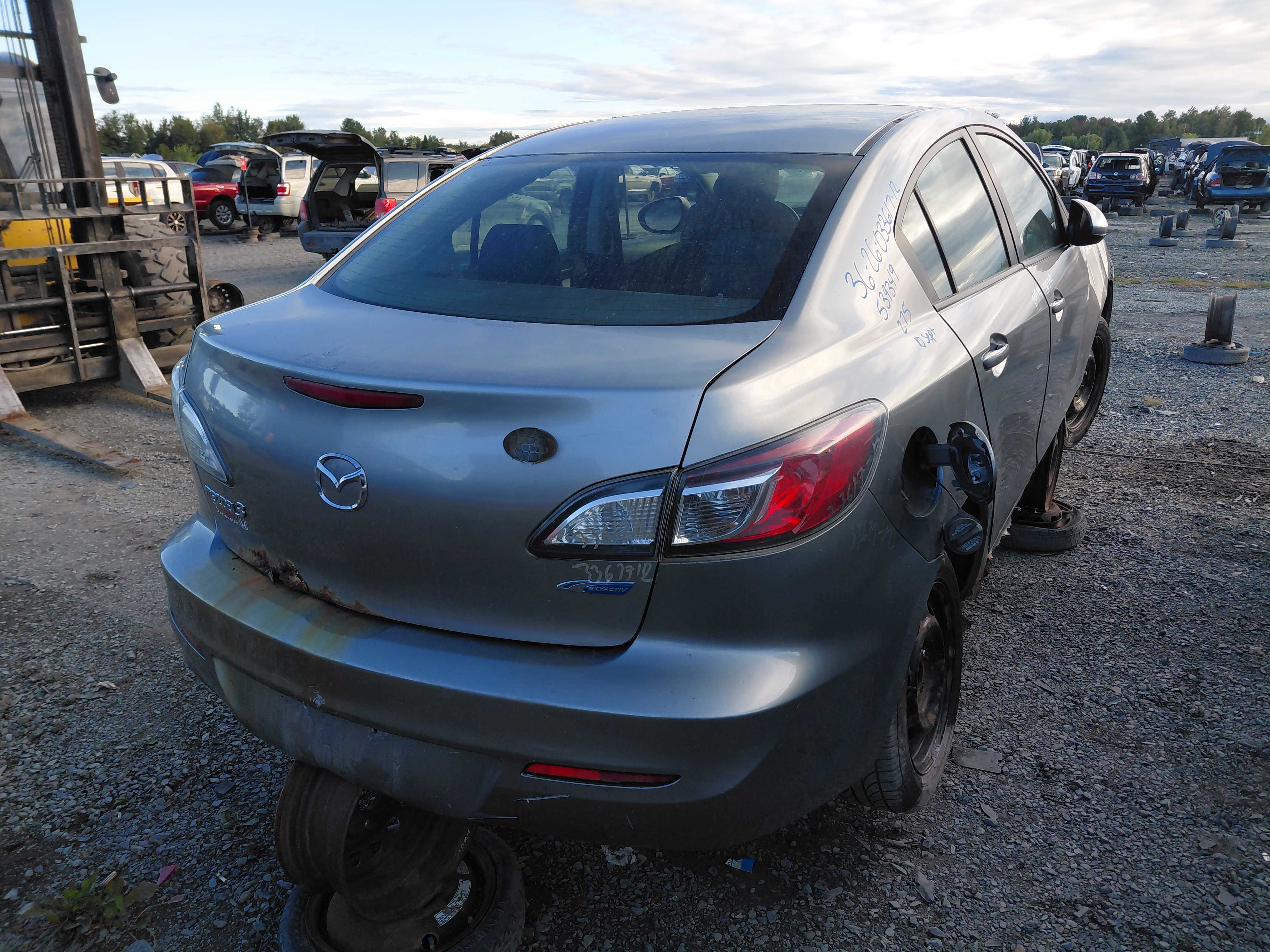 MAZDA MAZDA3 2012