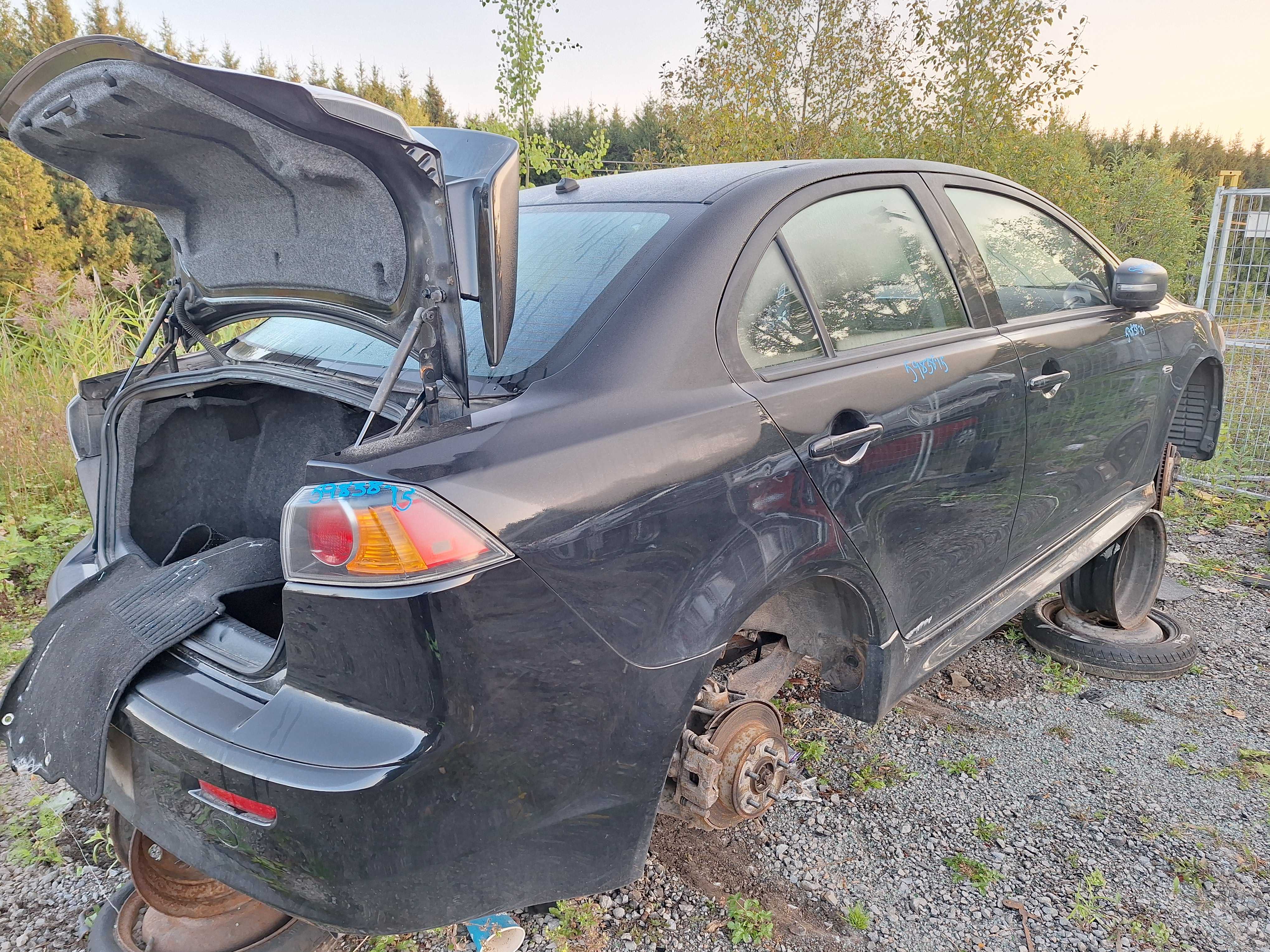 MITSUBISHI LANCER 2015