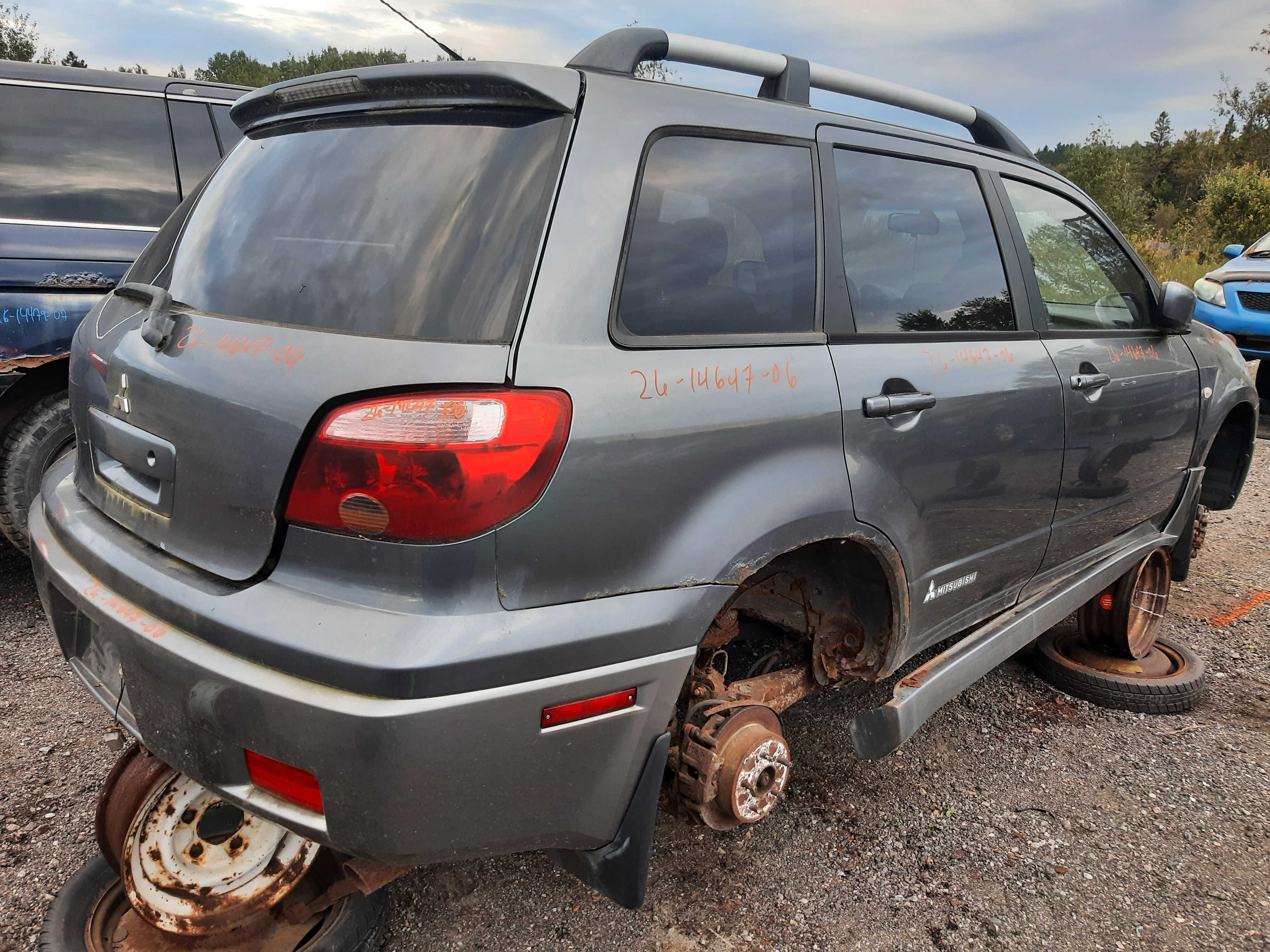 MITSUBISHI OUTLANDER 2006