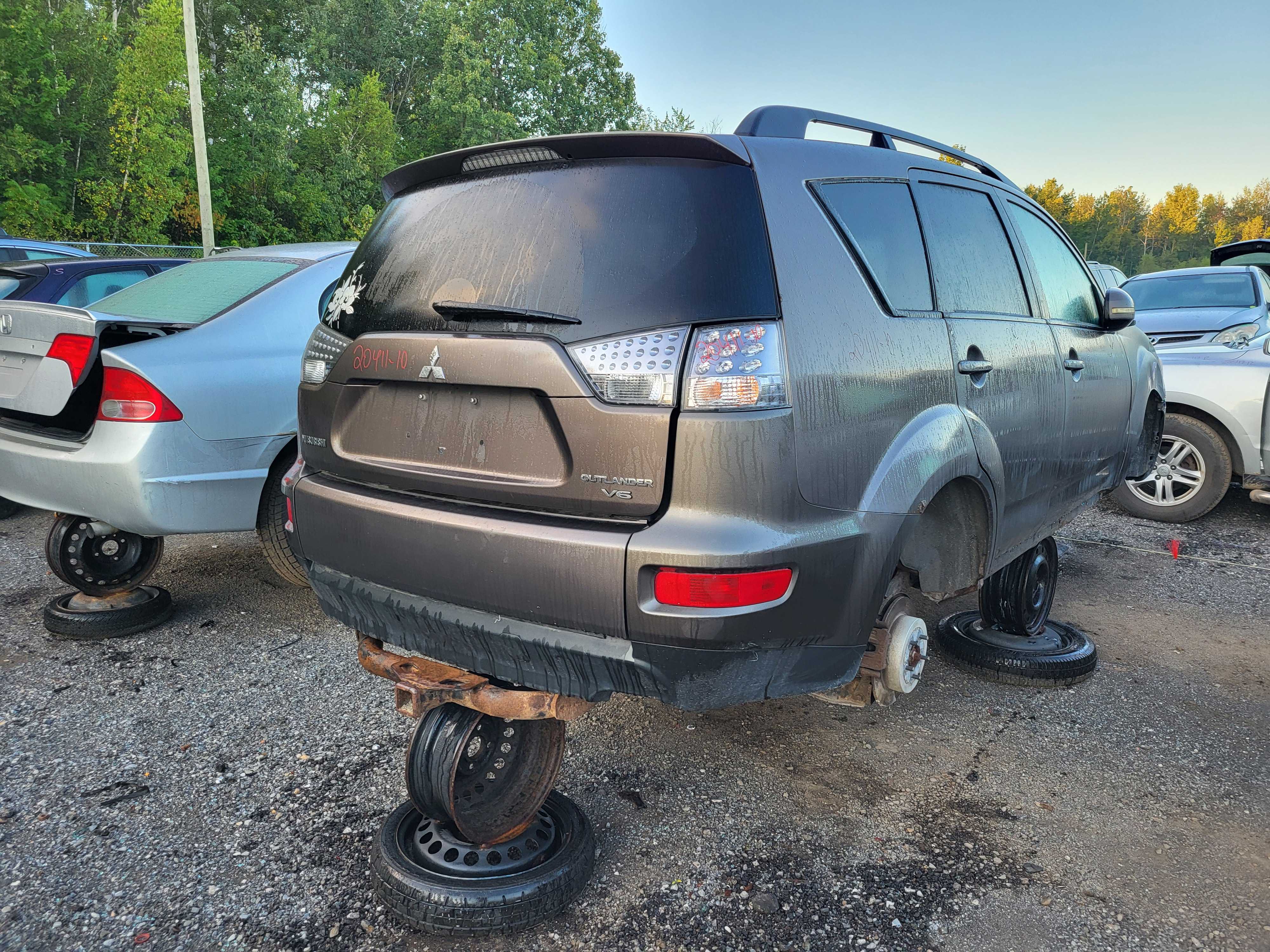 MITSUBISHI OUTLANDER 2010