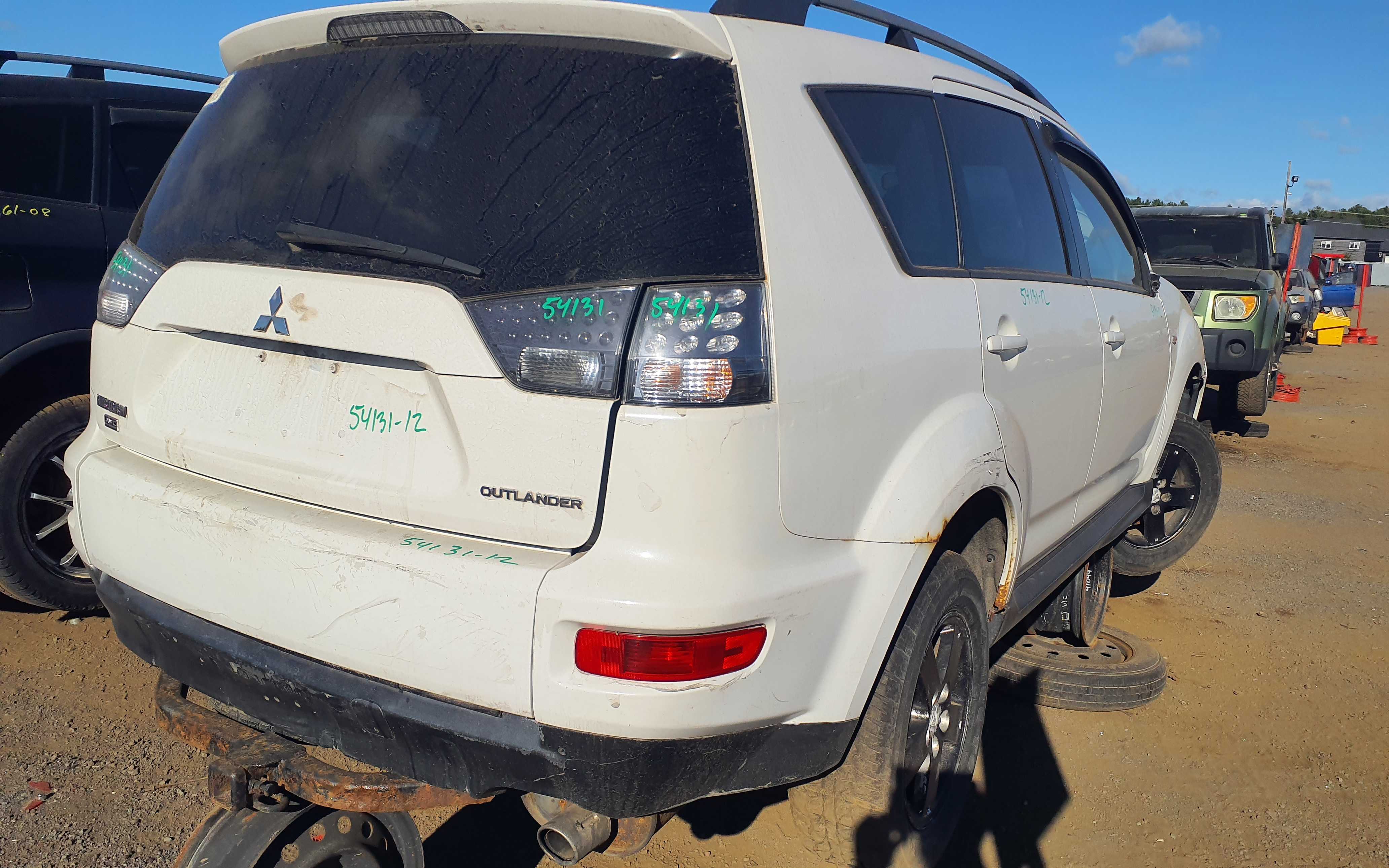 MITSUBISHI OUTLANDER 2012