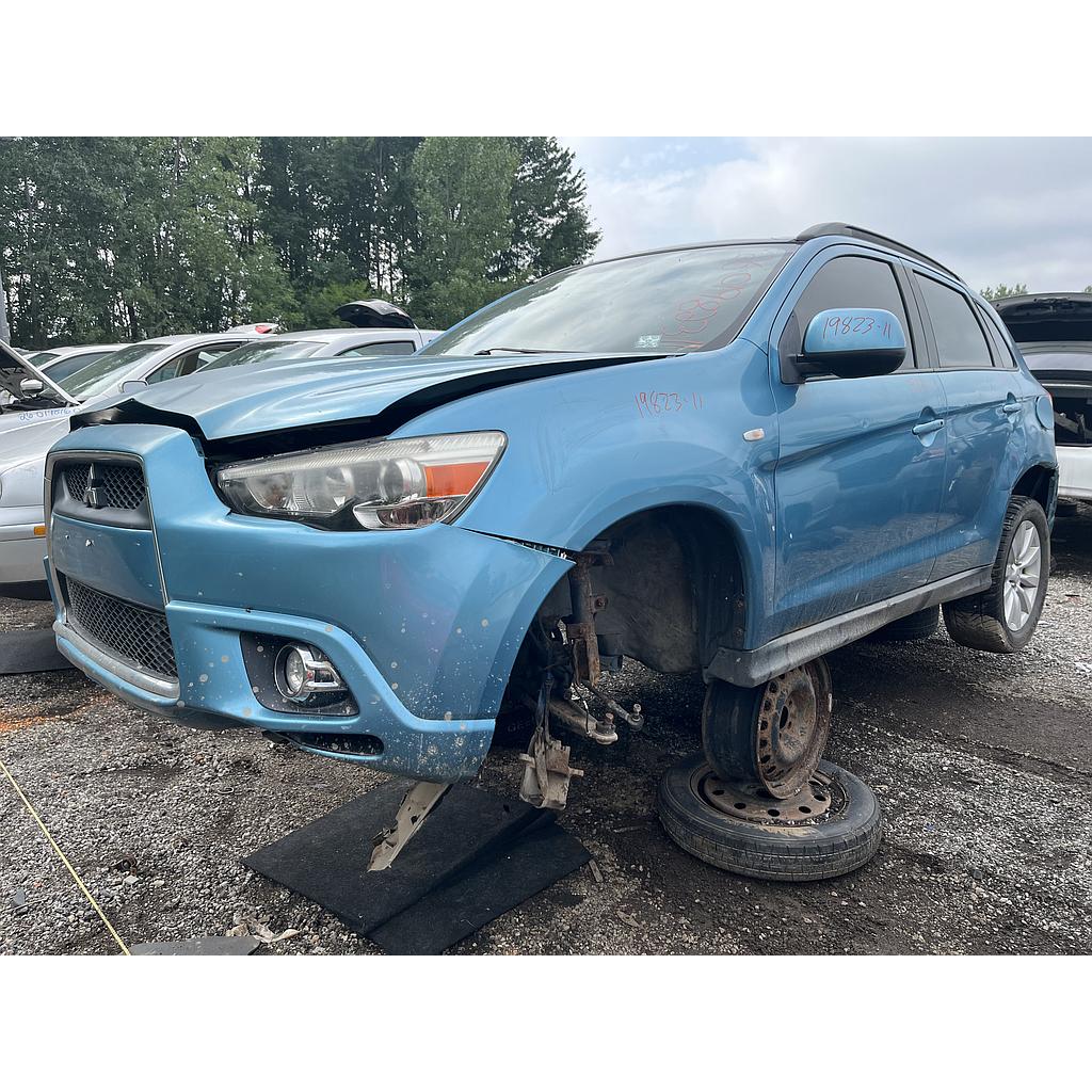 MITSUBISHI RVR 2011