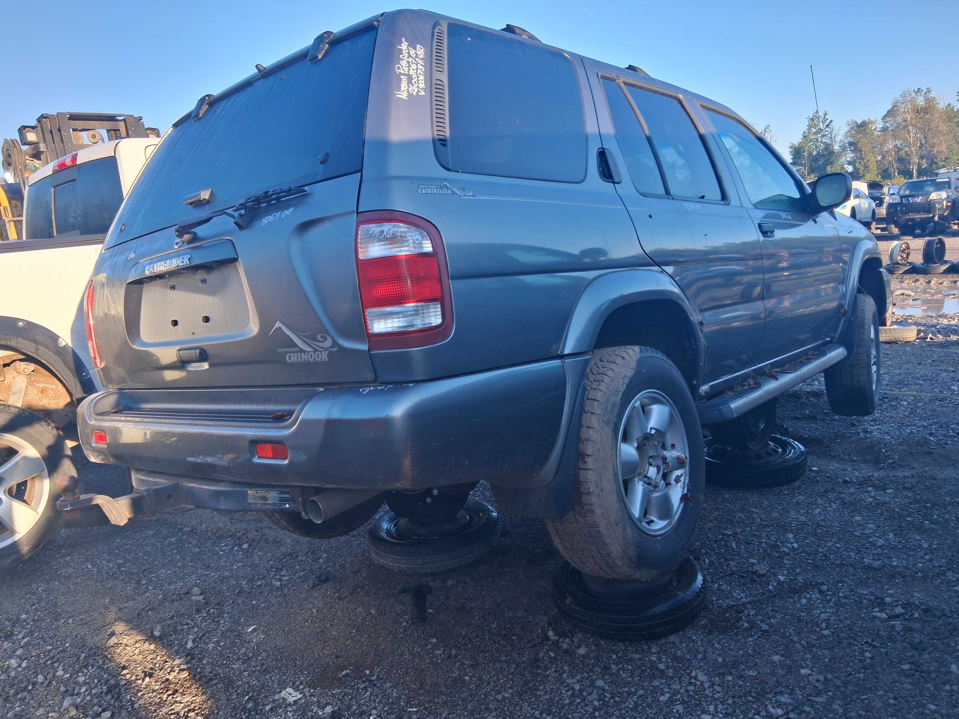 NISSAN PATHFINDER 2004