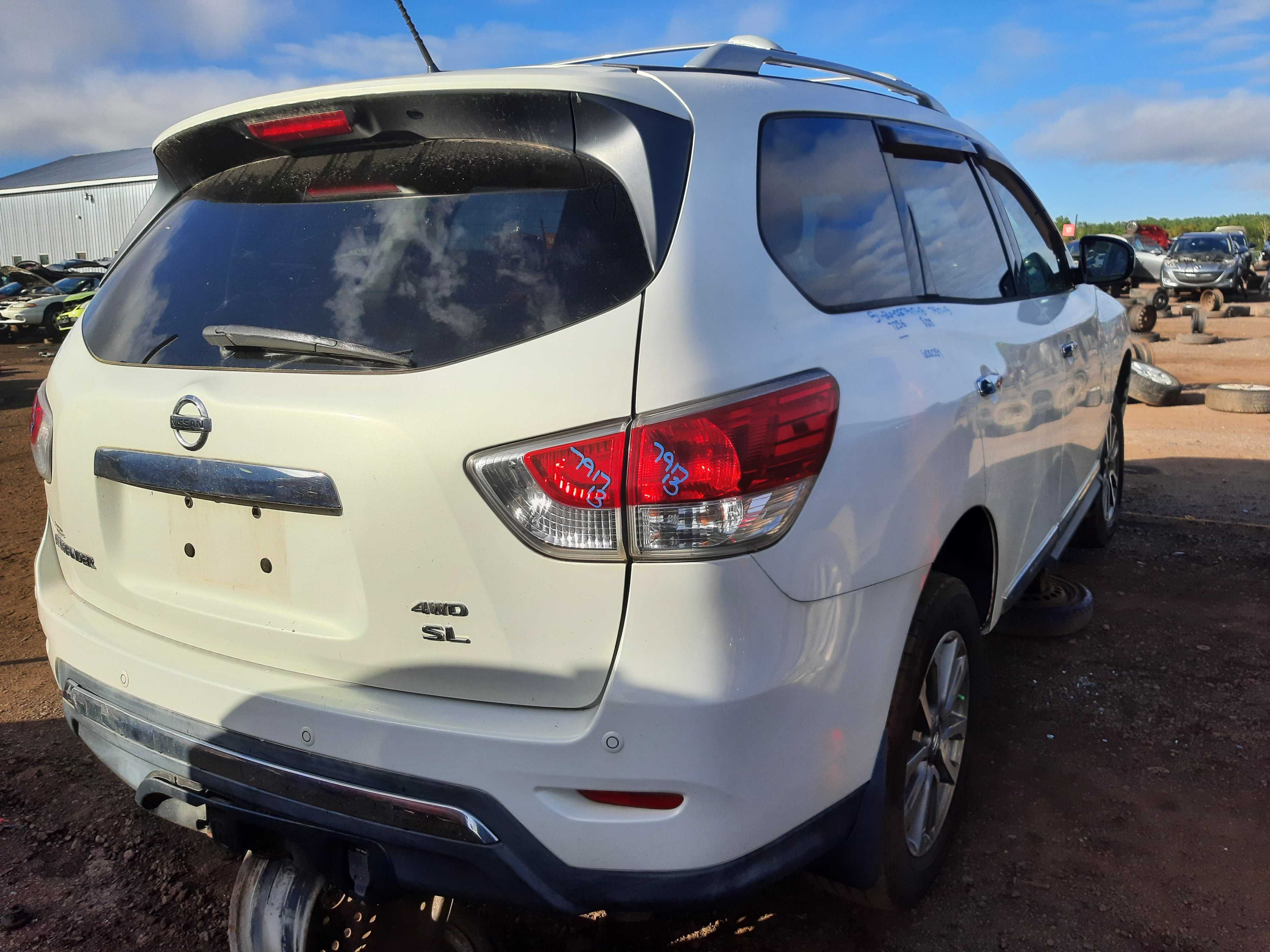 NISSAN PATHFINDER 2013
