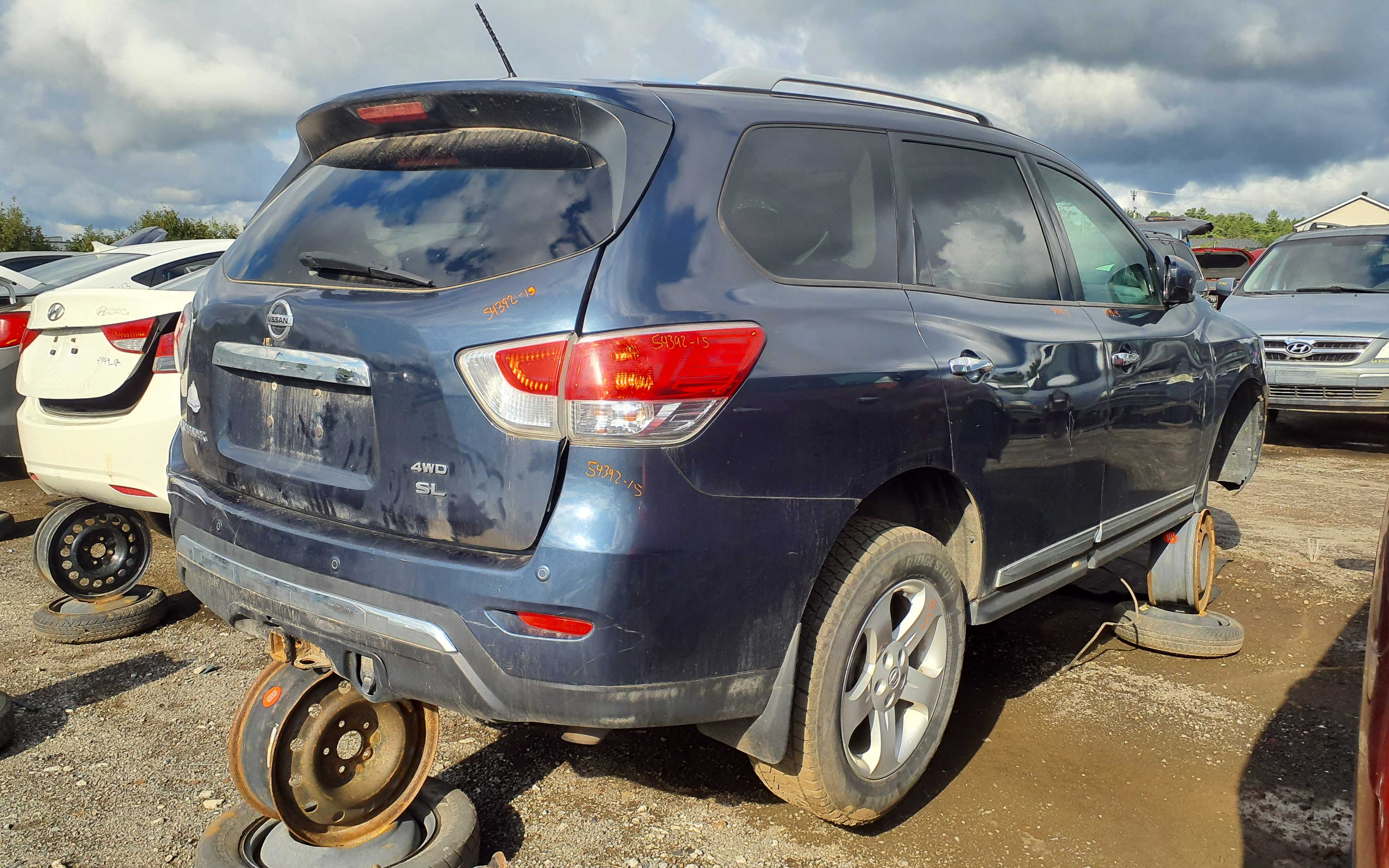 NISSAN PATHFINDER 2015
