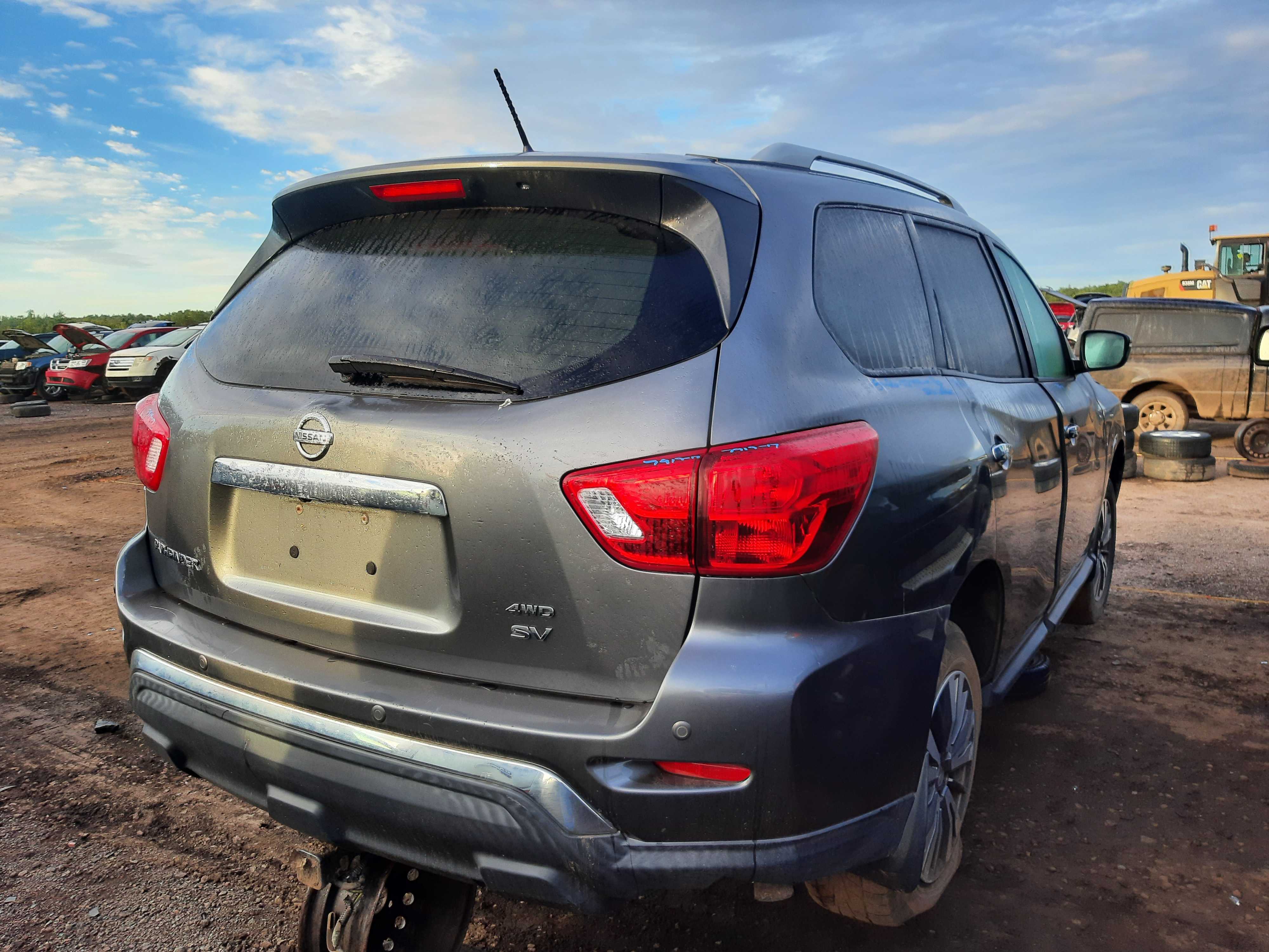 NISSAN PATHFINDER 2017
