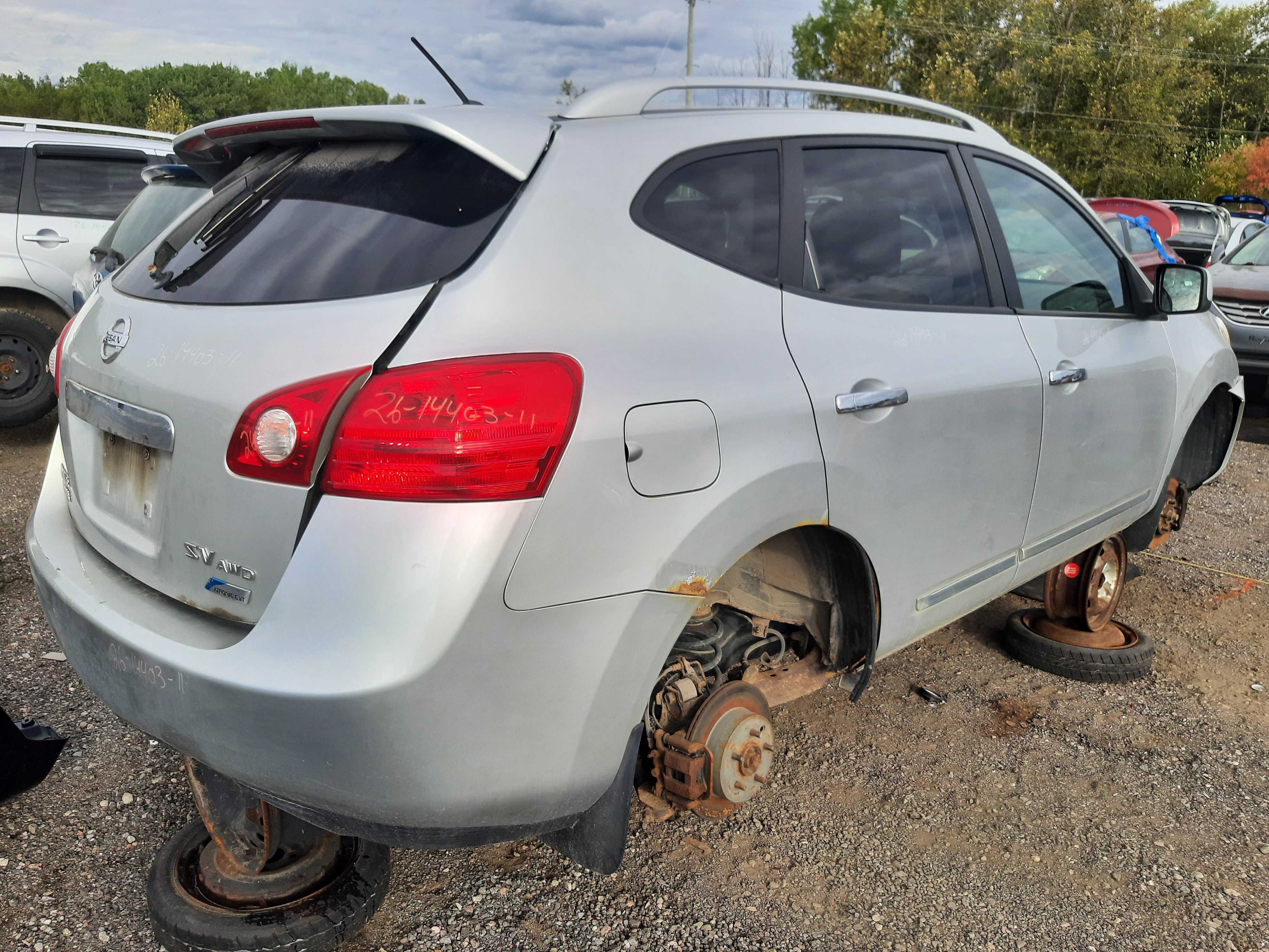 NISSAN ROGUE 2011