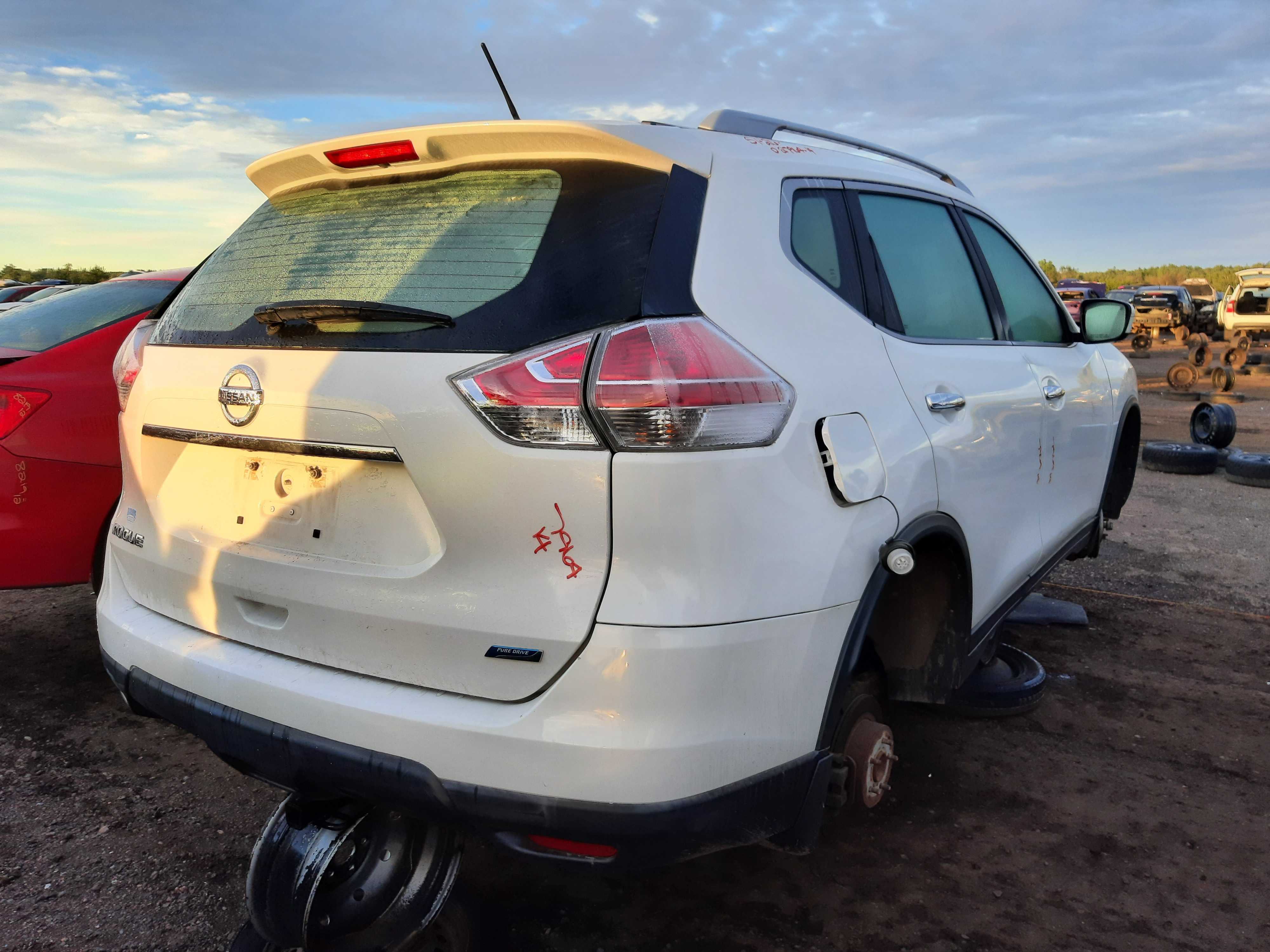NISSAN ROGUE 2014