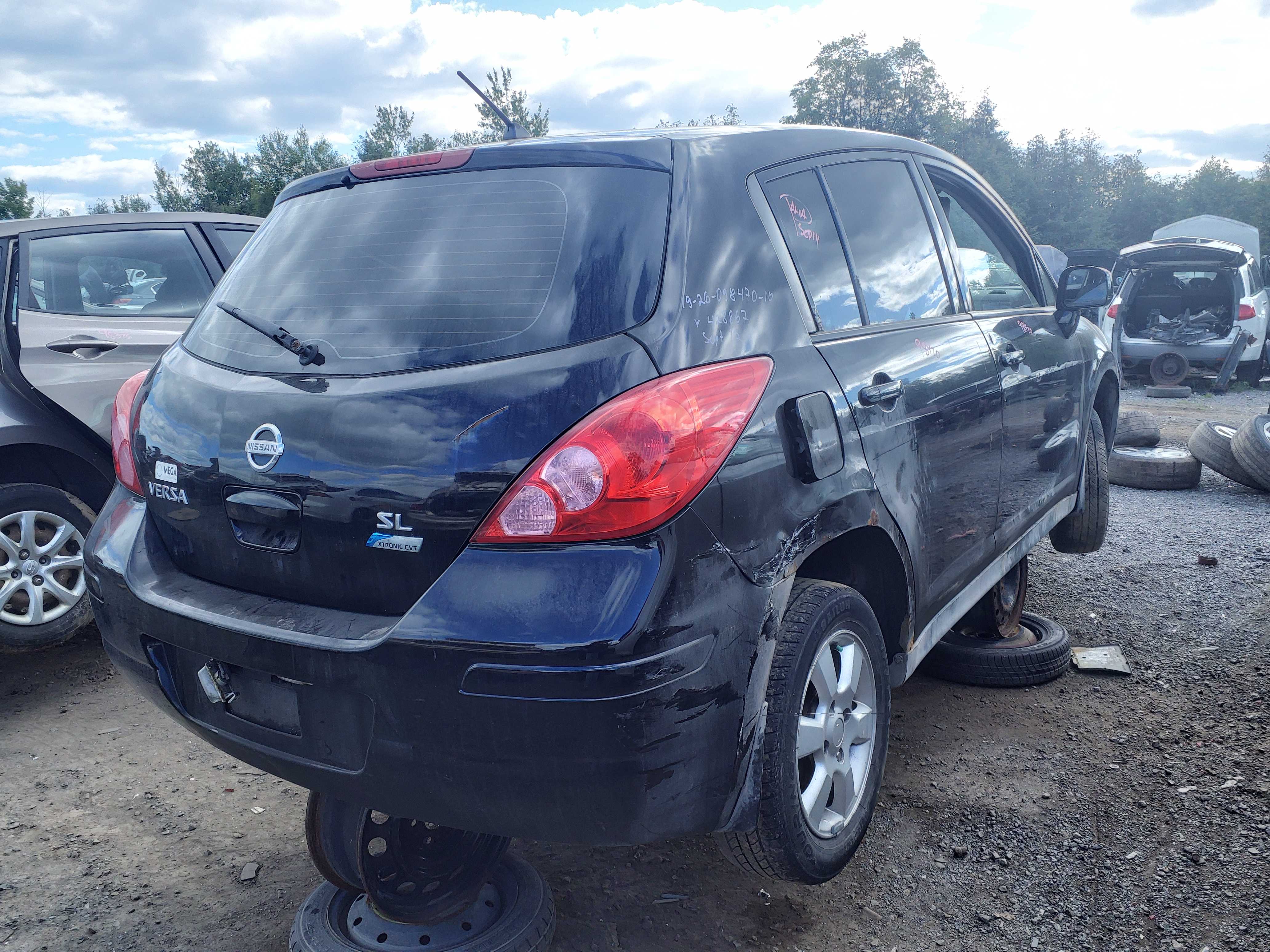 NISSAN VERSA 2010