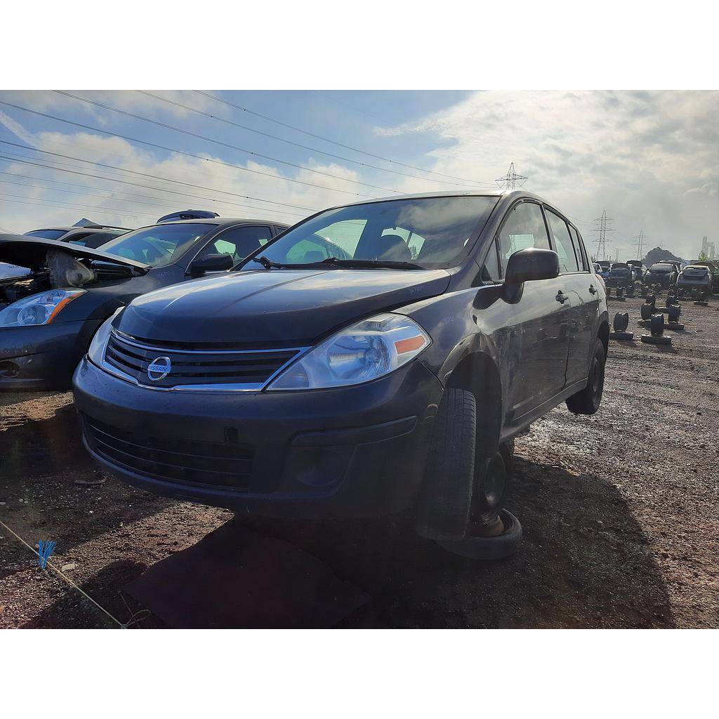 NISSAN VERSA 2011