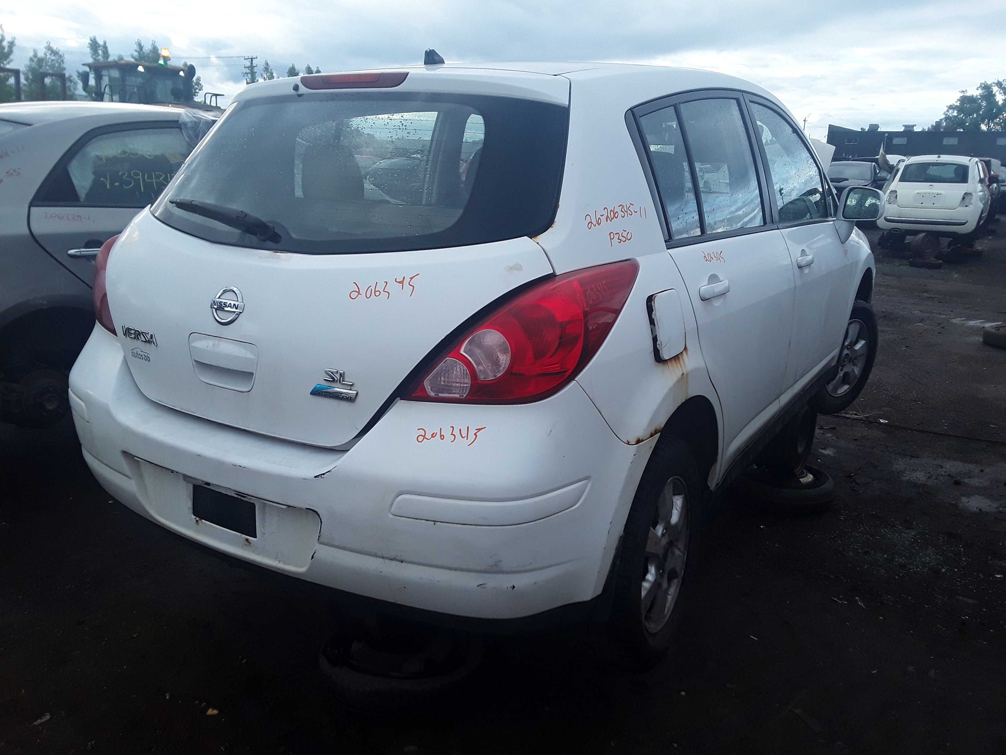 NISSAN VERSA 2011