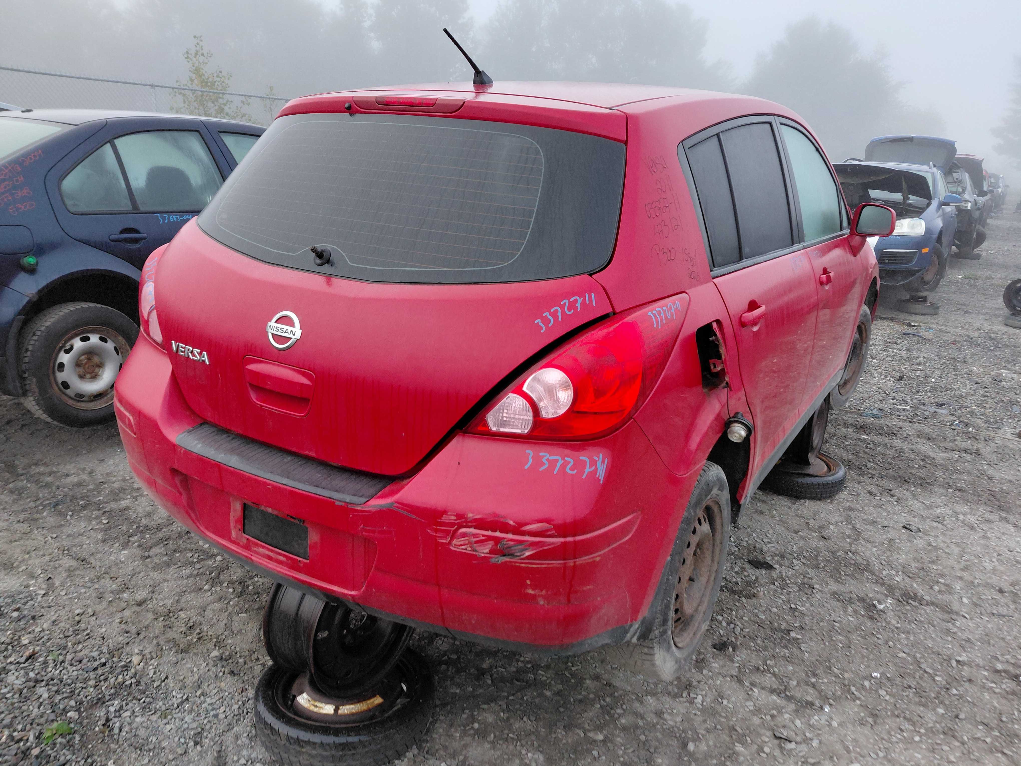 NISSAN VERSA 2011