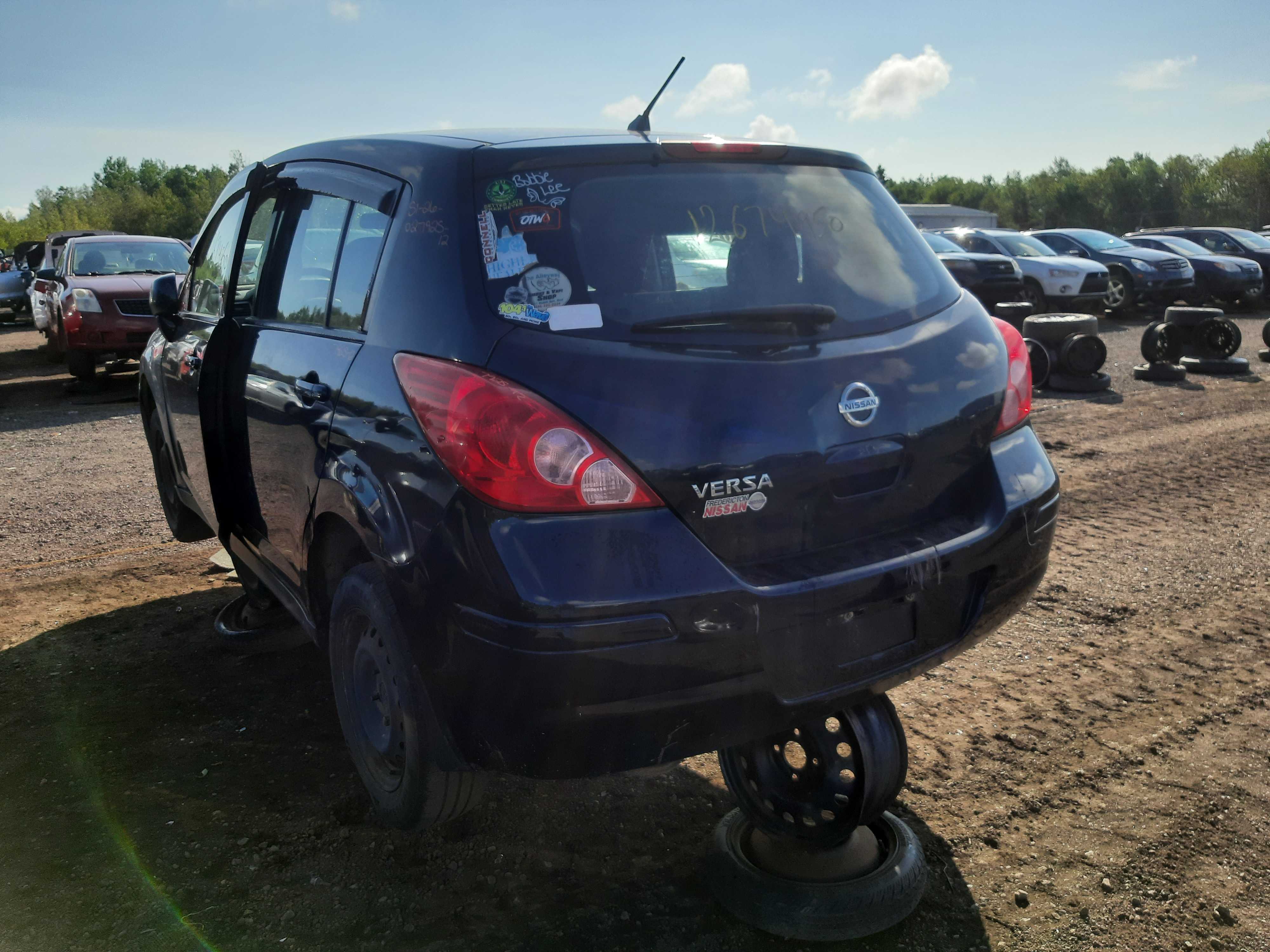 NISSAN VERSA 2012