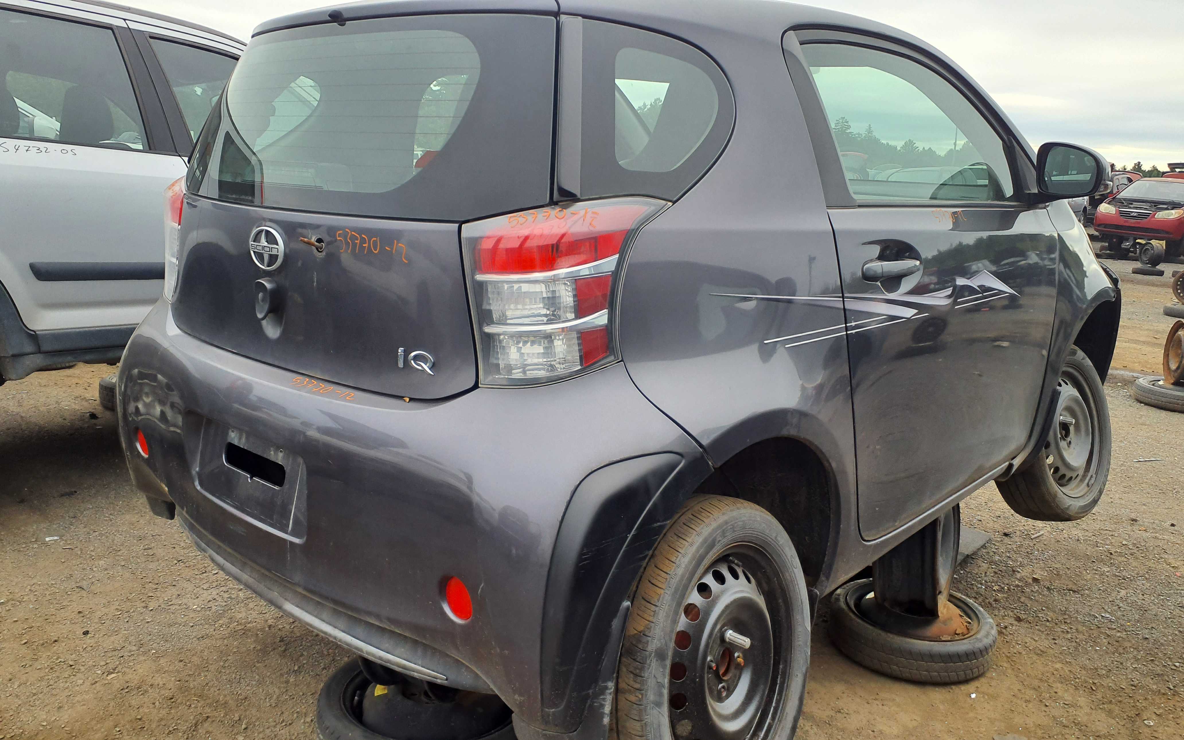 SCION IQ 2012