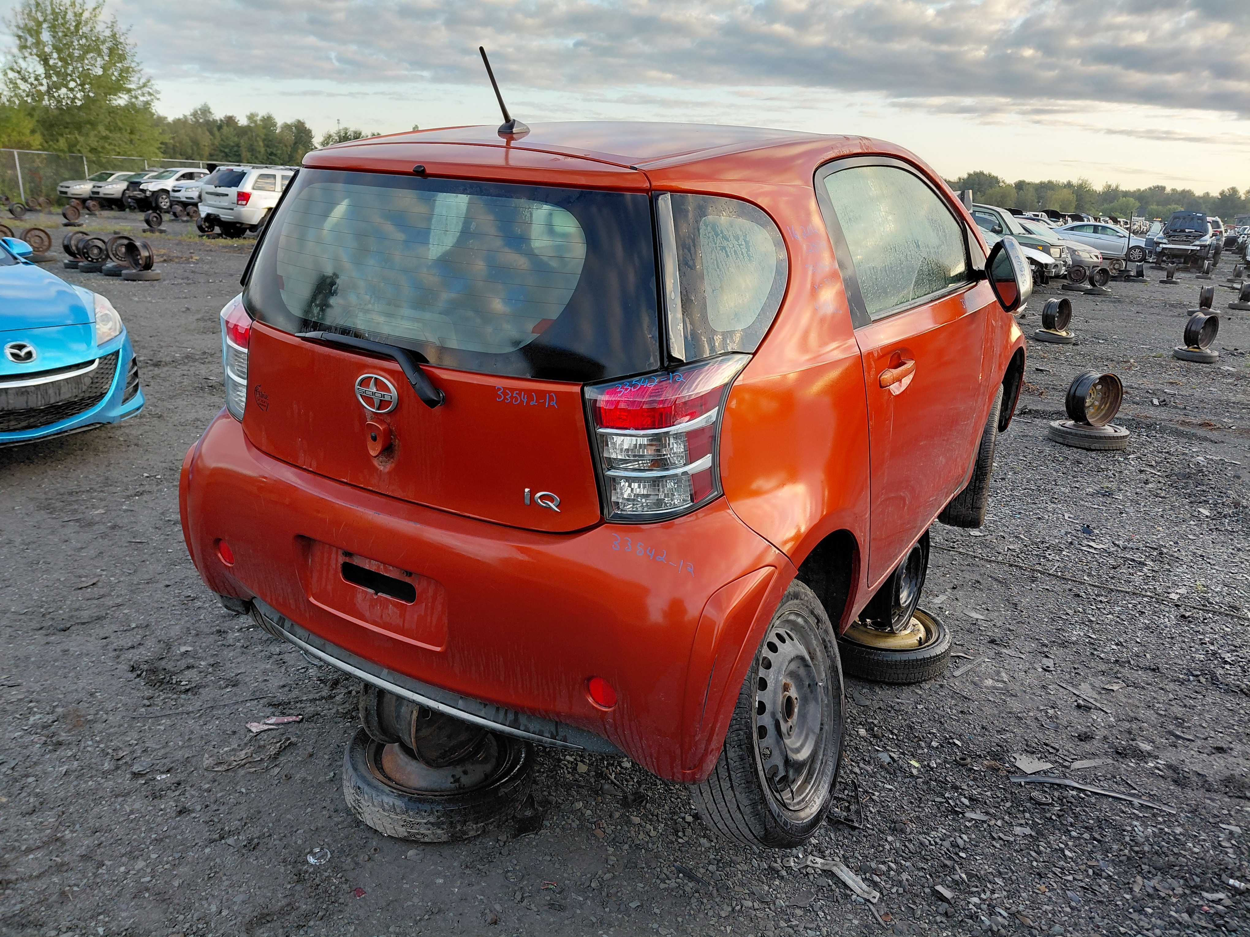 SCION IQ 2012