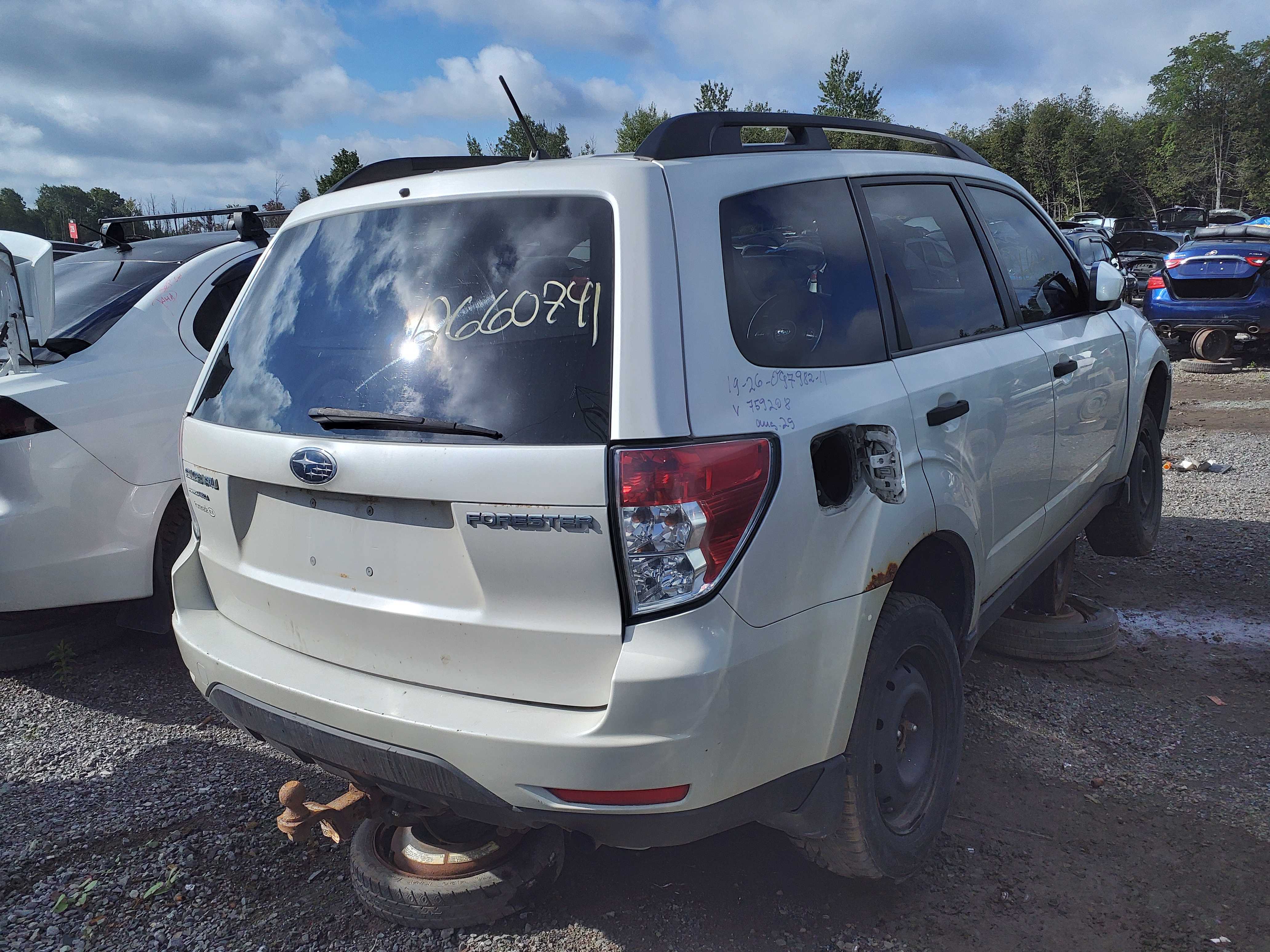 SUBARU FORESTER 2011