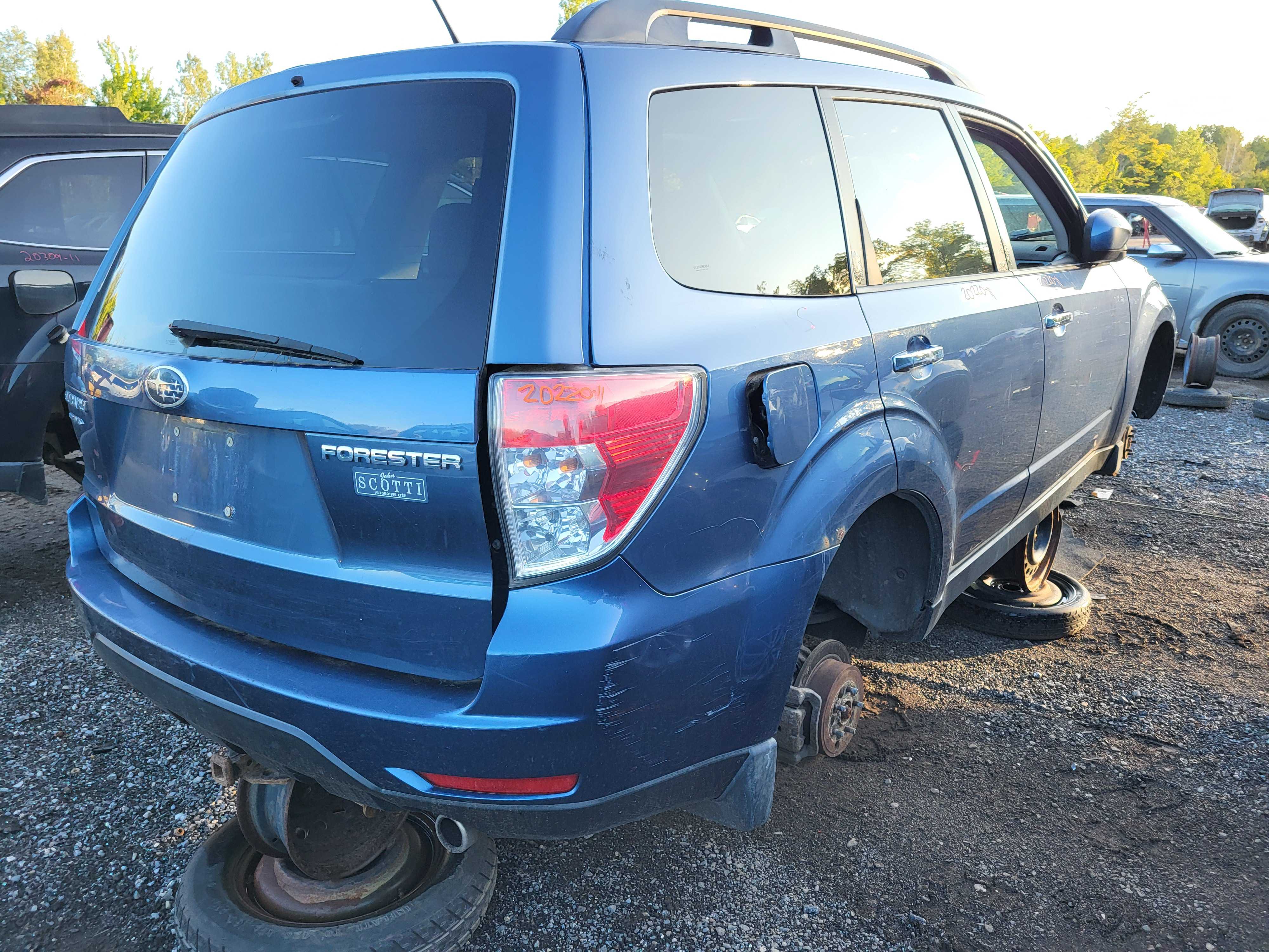 SUBARU FORESTER 2011