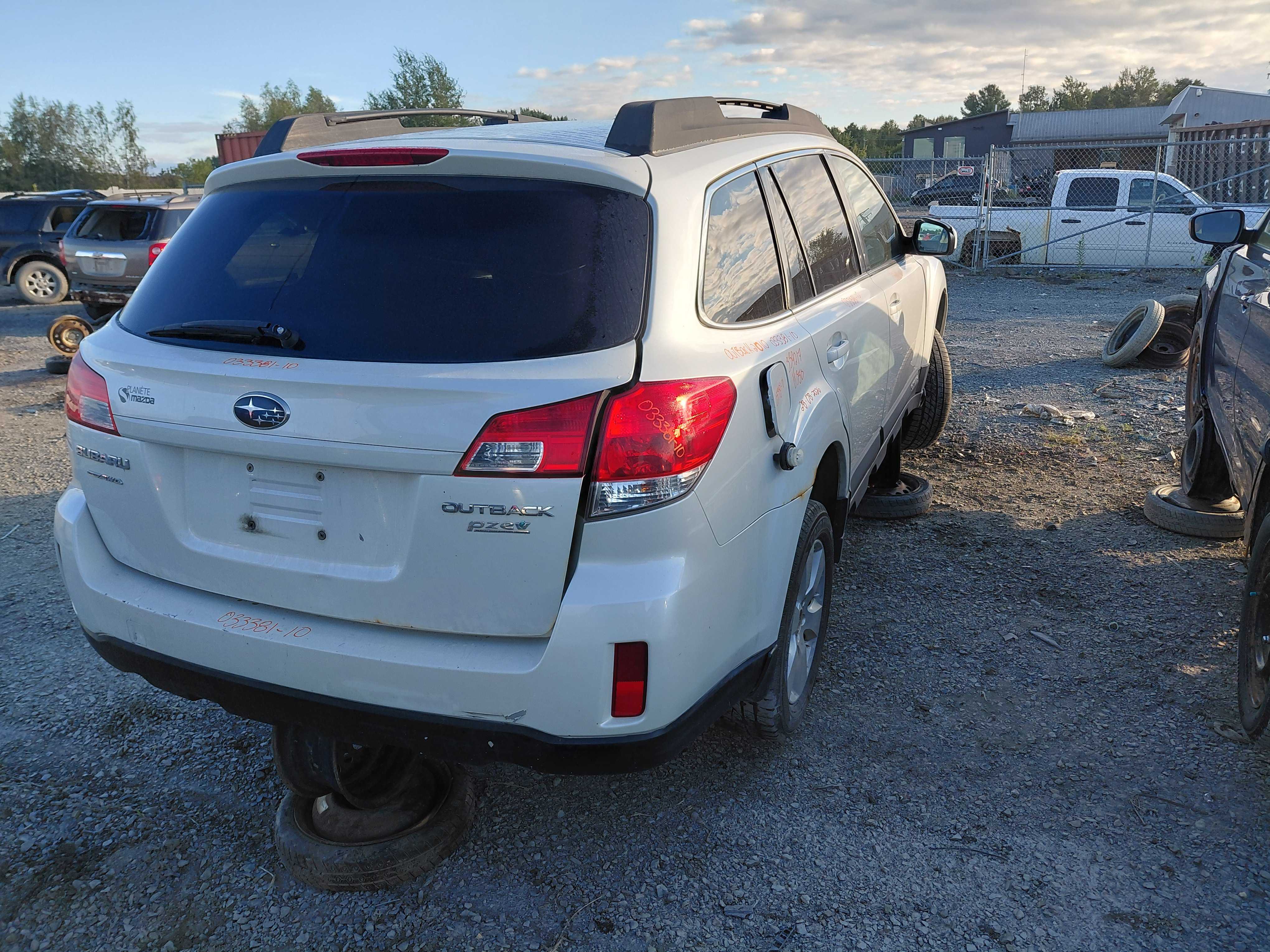 SUBARU OUTBACK 2010