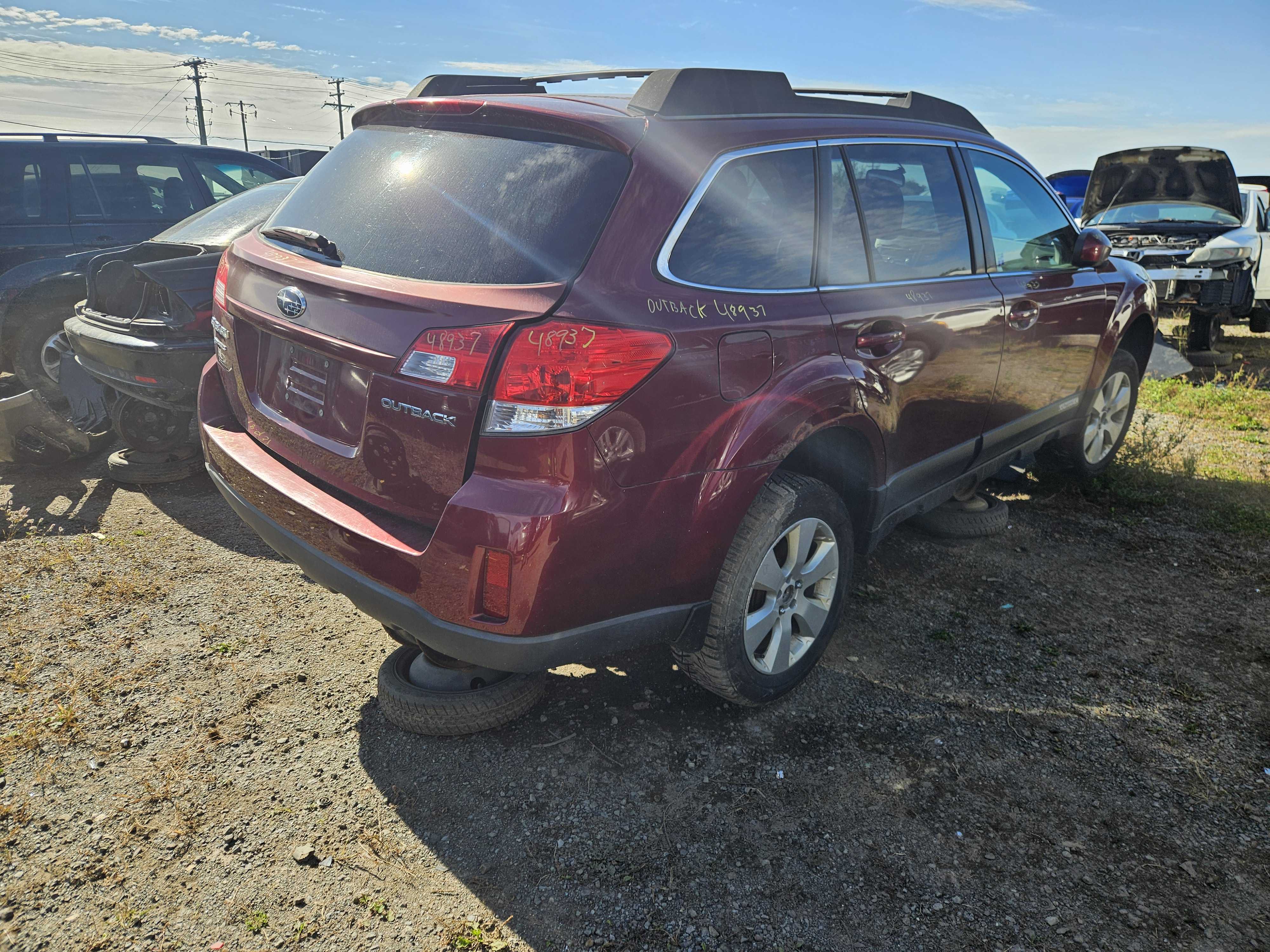SUBARU OUTBACK 2011
