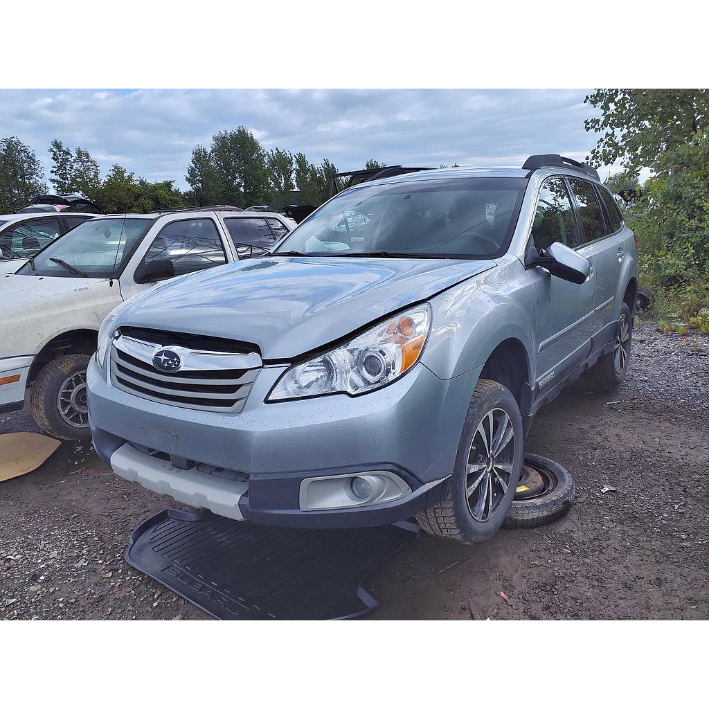 SUBARU OUTBACK 2012